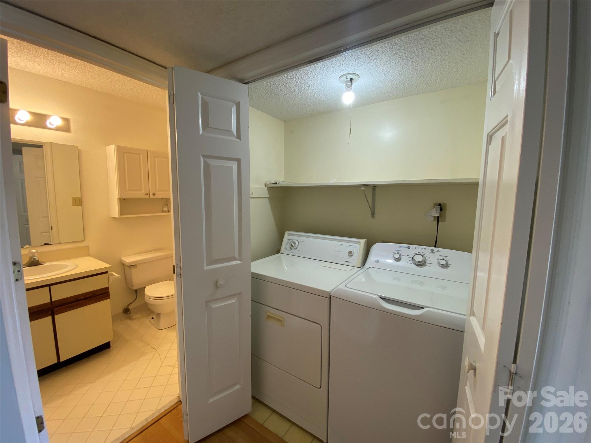 7962 Greenside Court — Charlotte