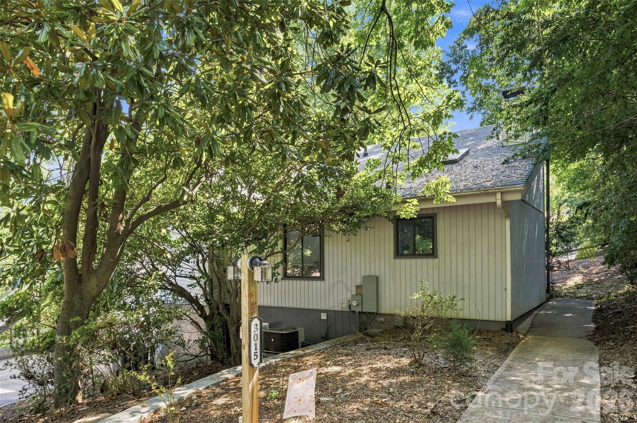 3015 Point Clear Drive — Tega Cay