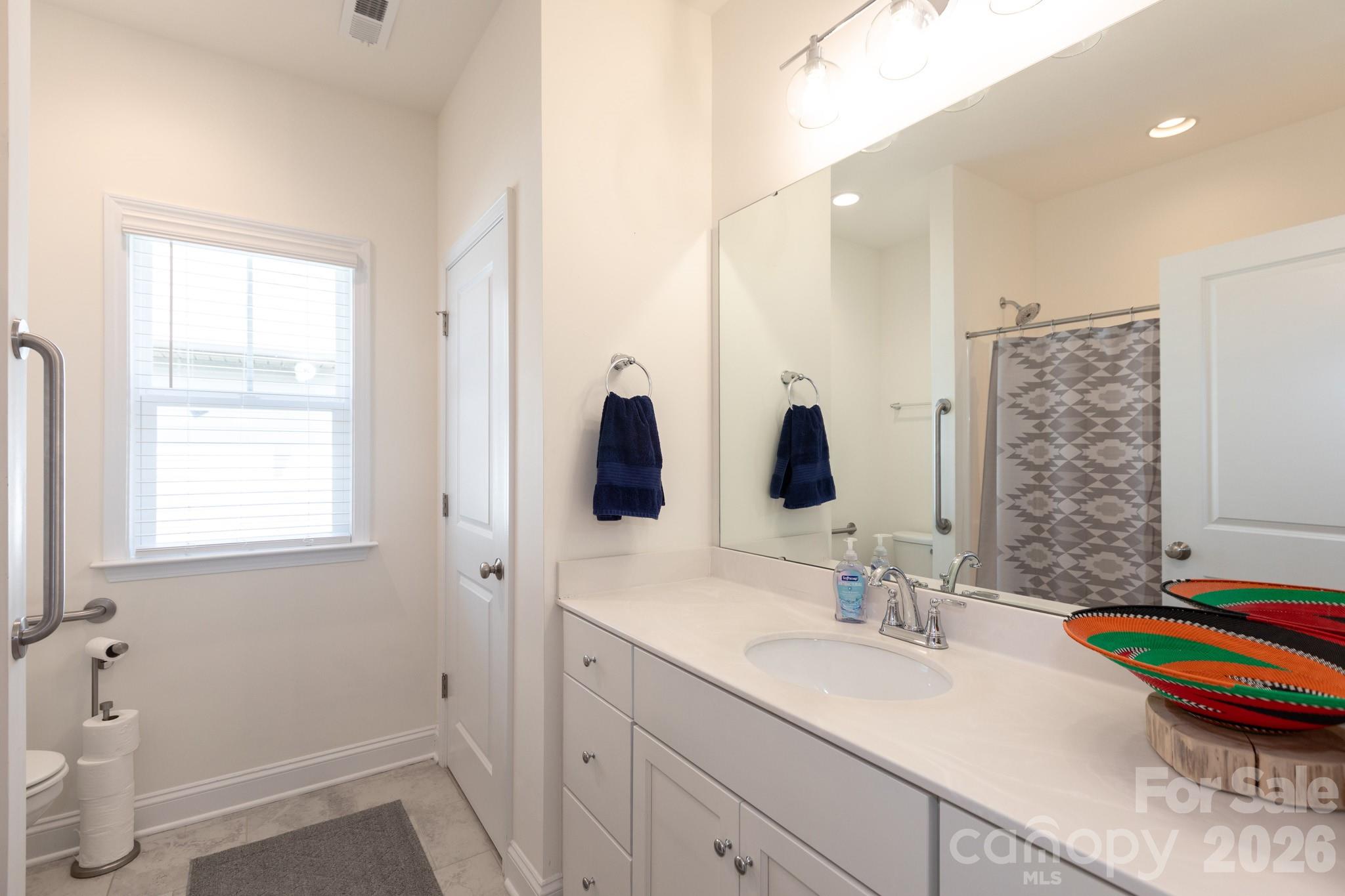 3064 Spring Forest Road — Harrisburg