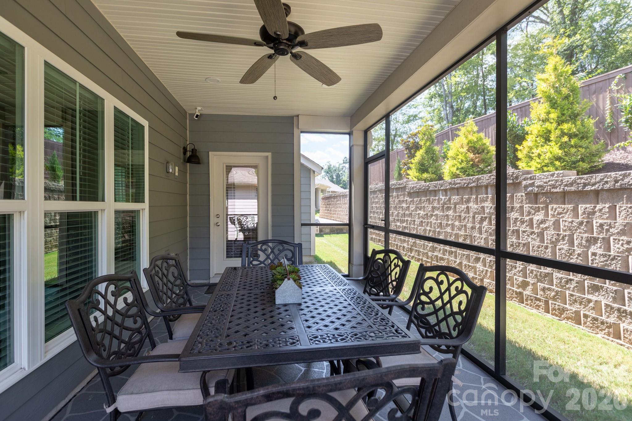 3064 Spring Forest Road — Harrisburg