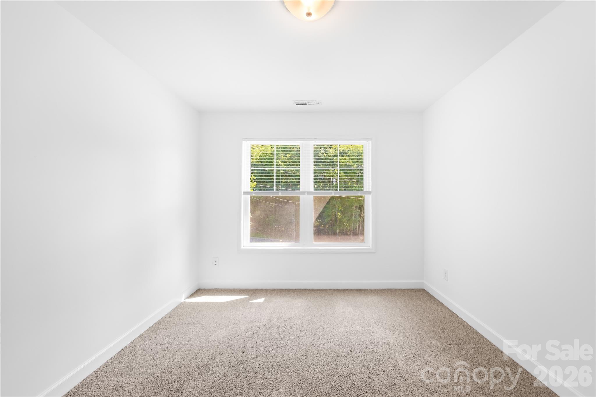 240 Valleybrook Lane — Troutman