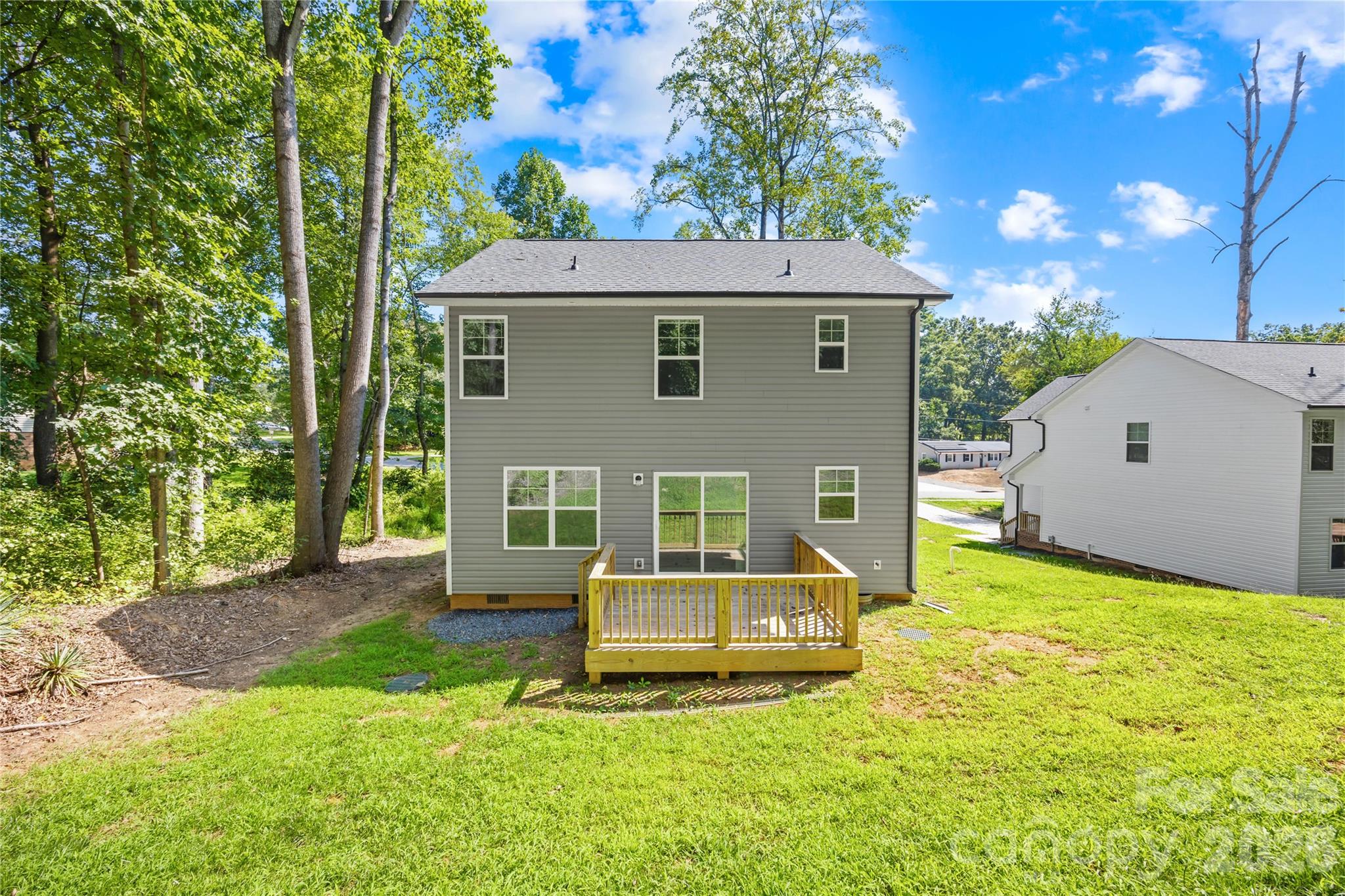 240 Valleybrook Lane — Troutman