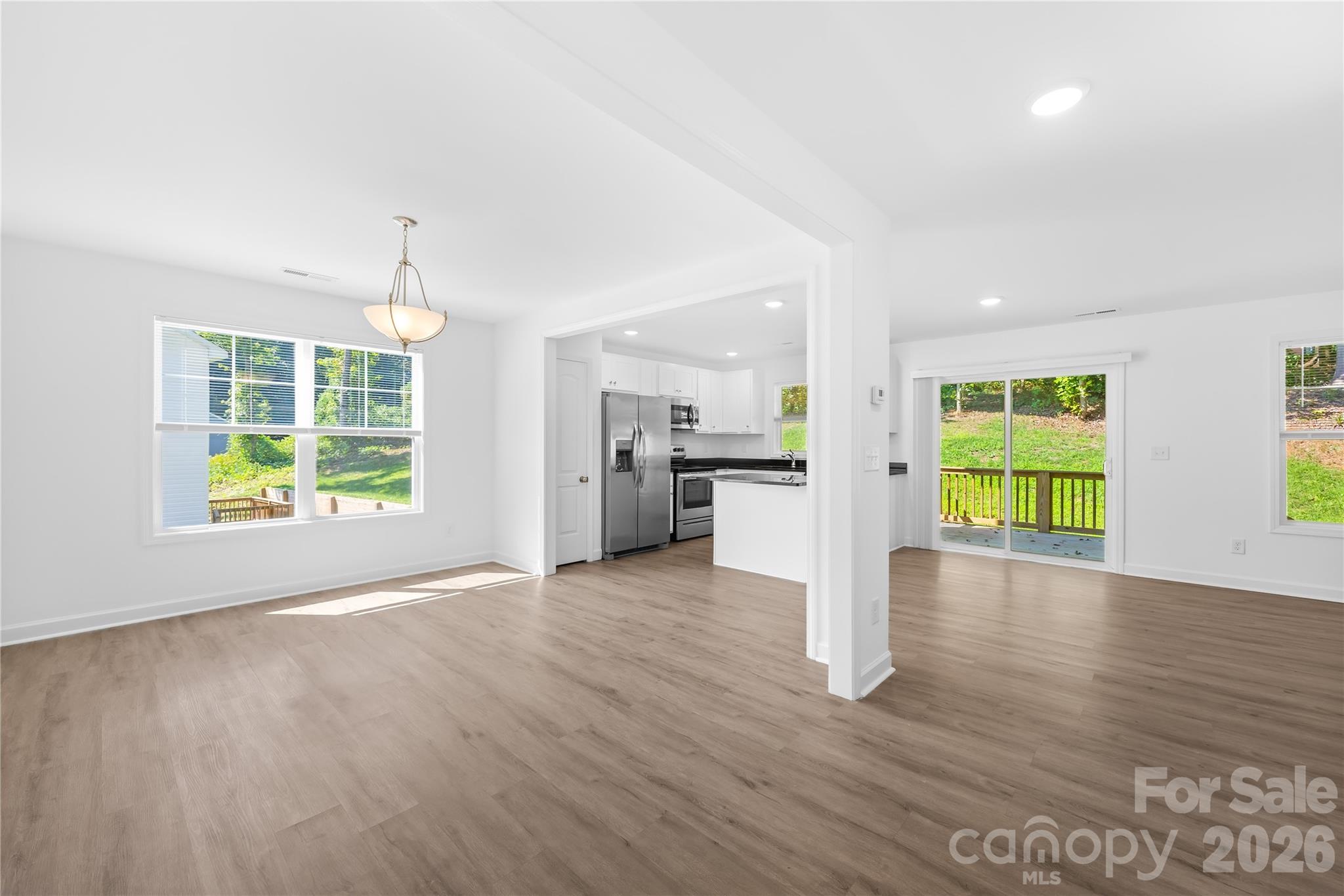 240 Valleybrook Lane — Troutman