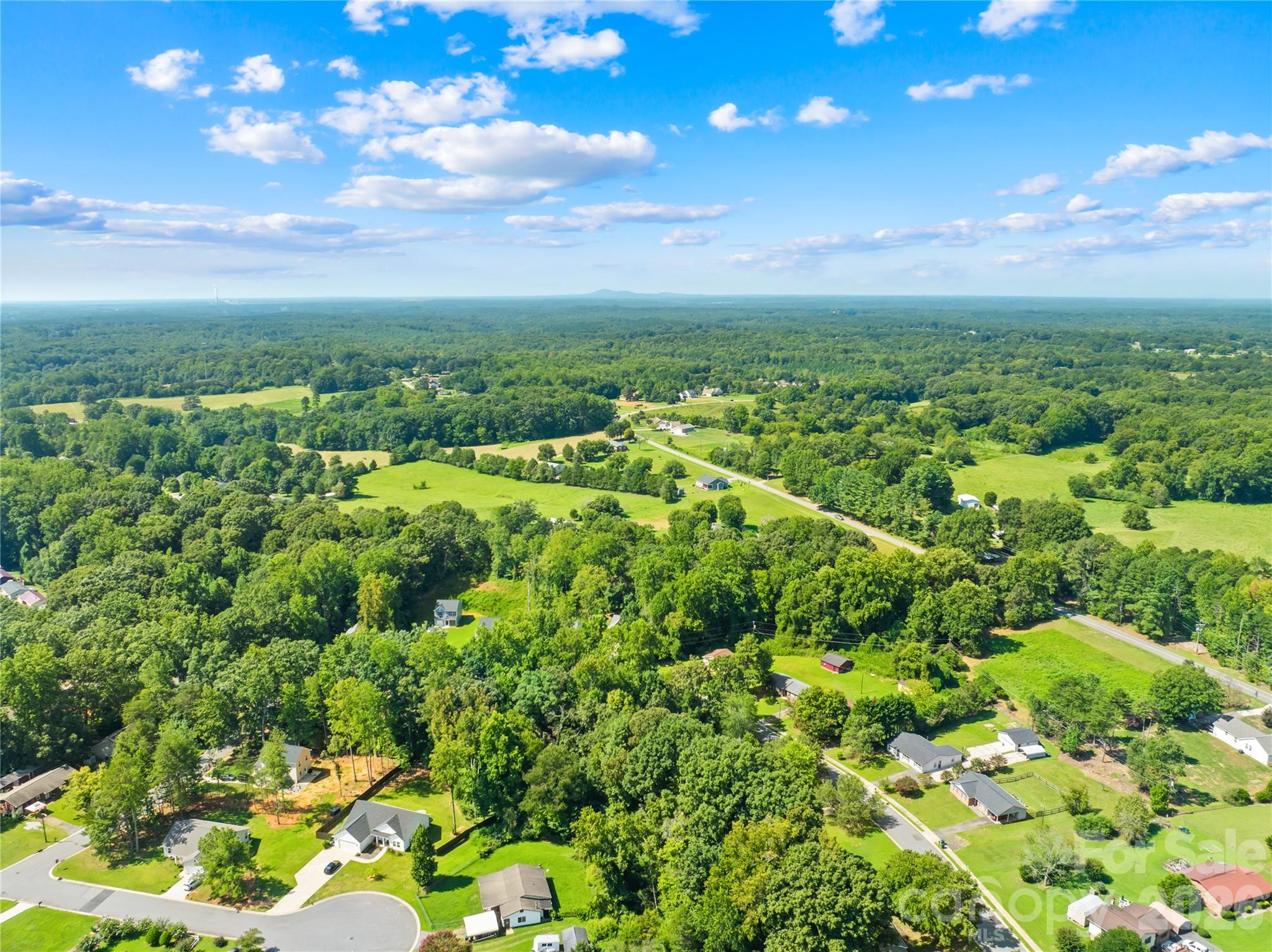 240 Valleybrook Lane — Troutman