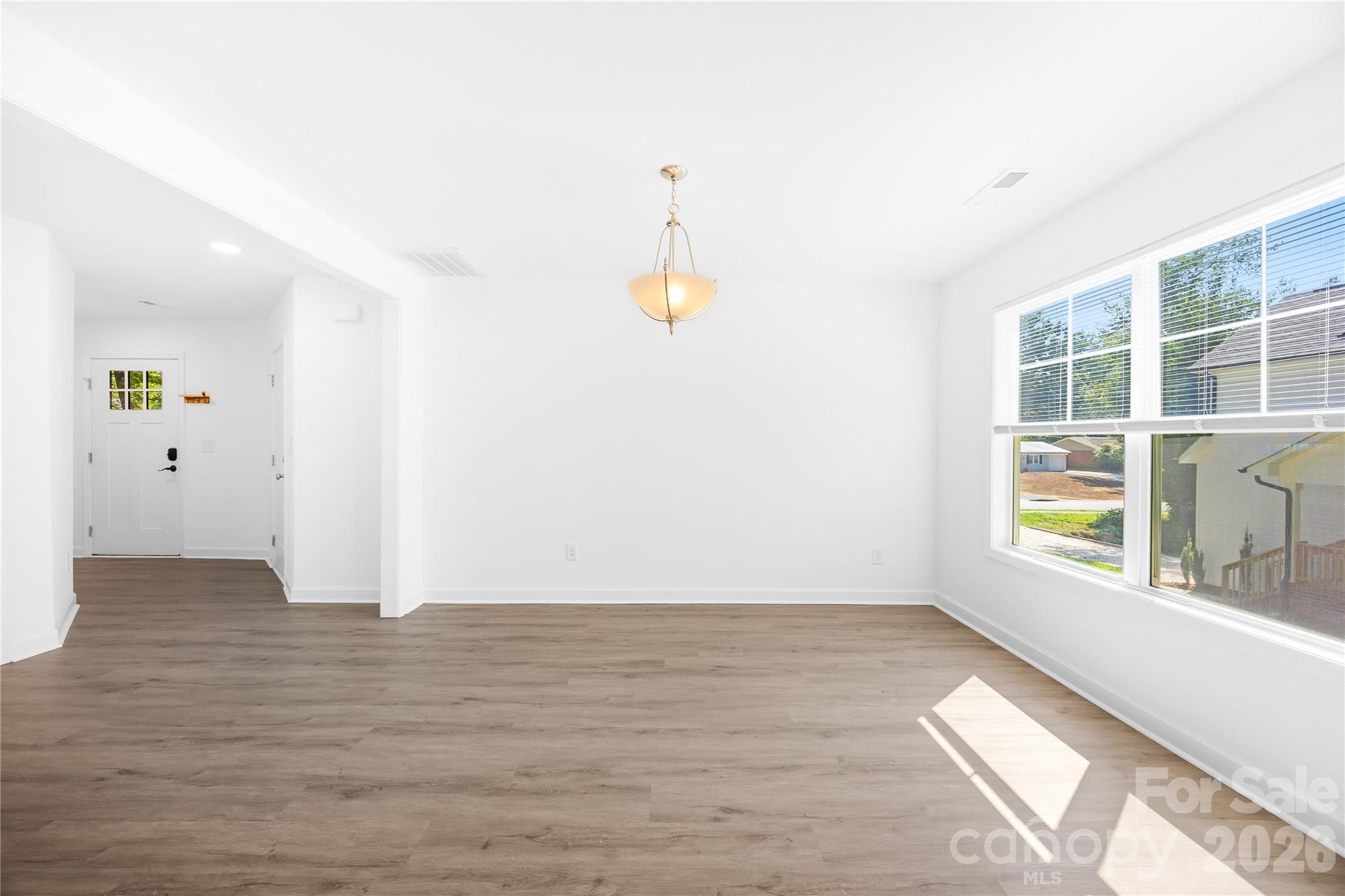 240 Valleybrook Lane — Troutman