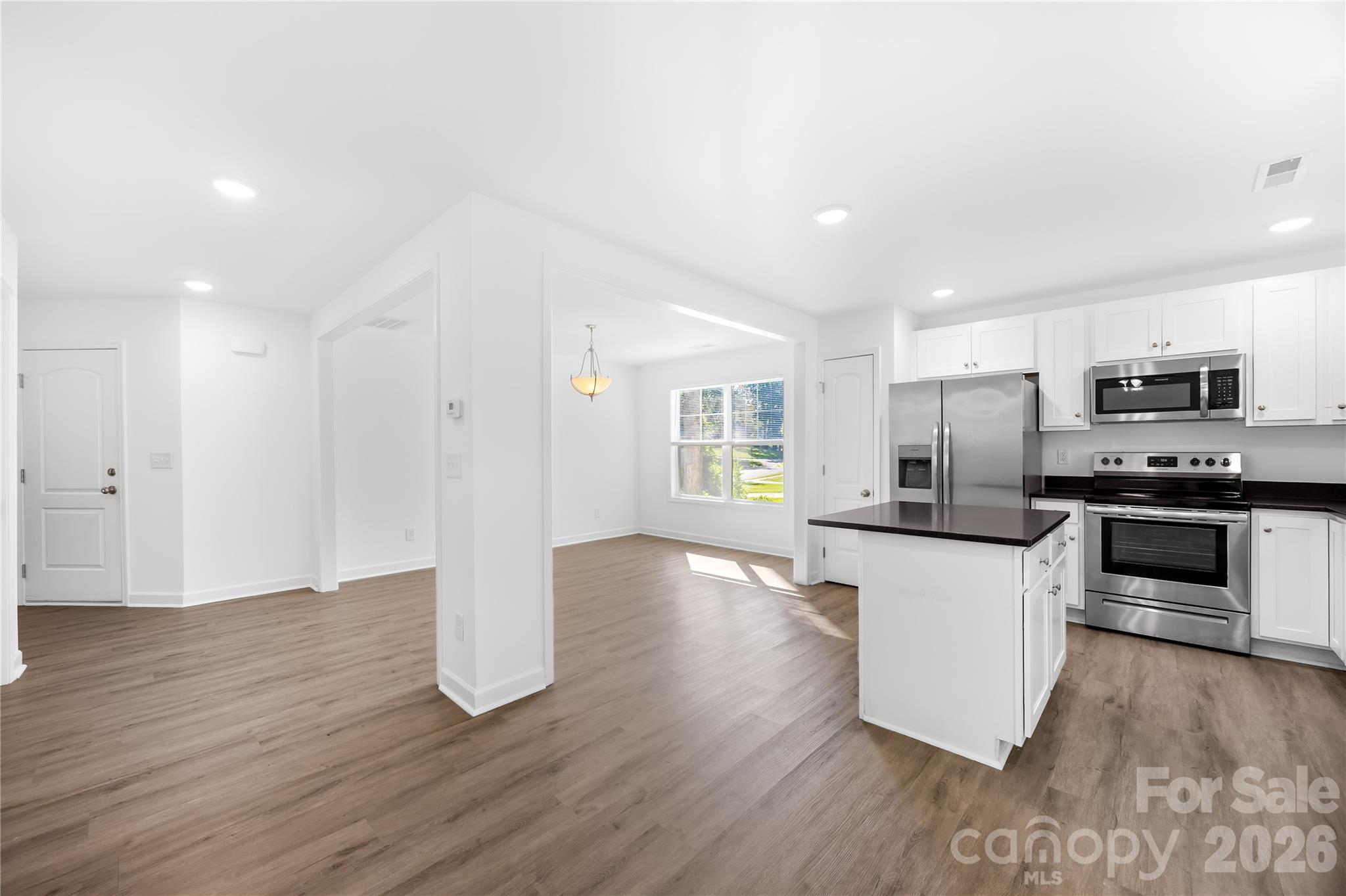 242 Valleybrook Lane — Troutman