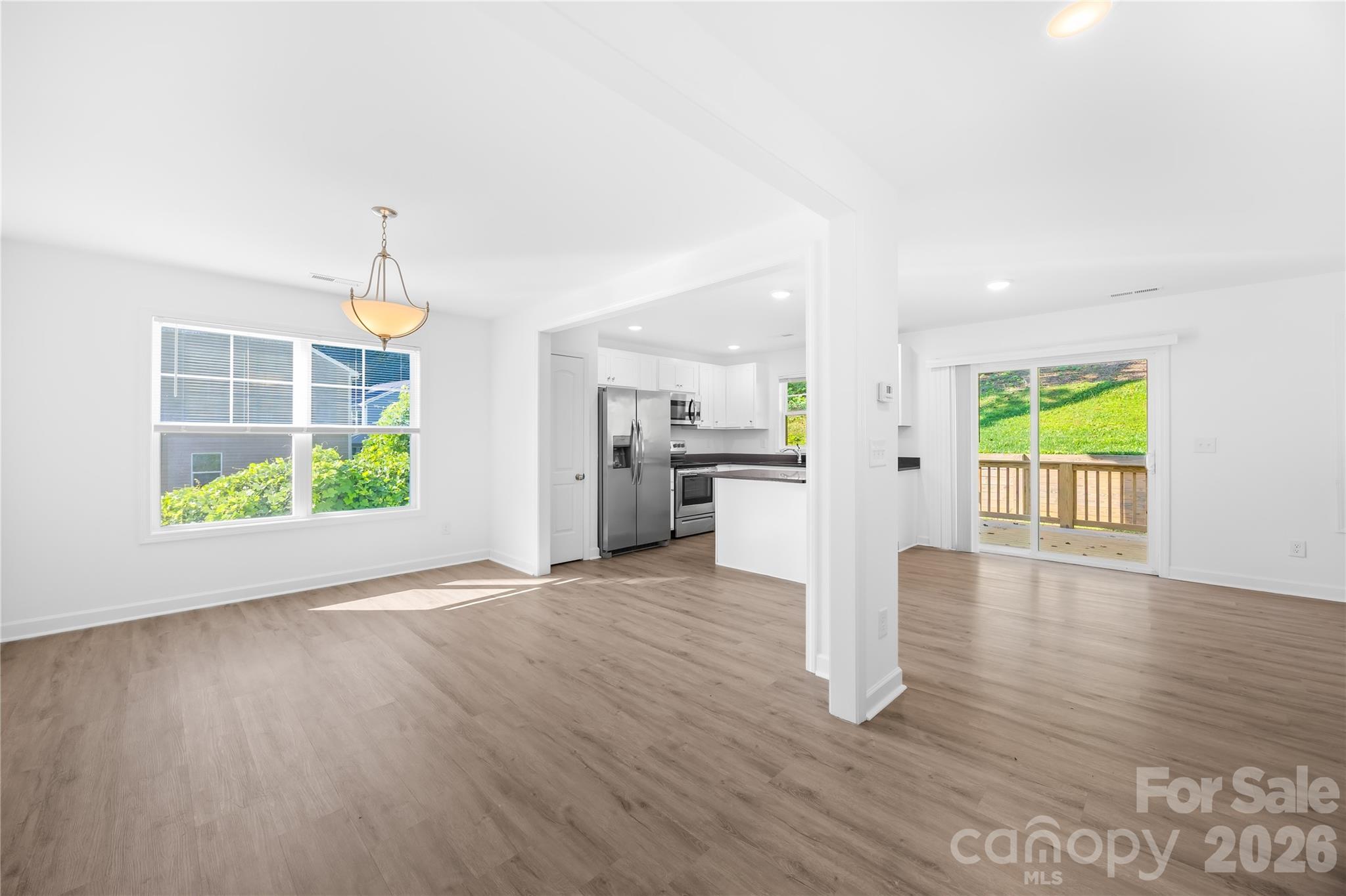 242 Valleybrook Lane — Troutman