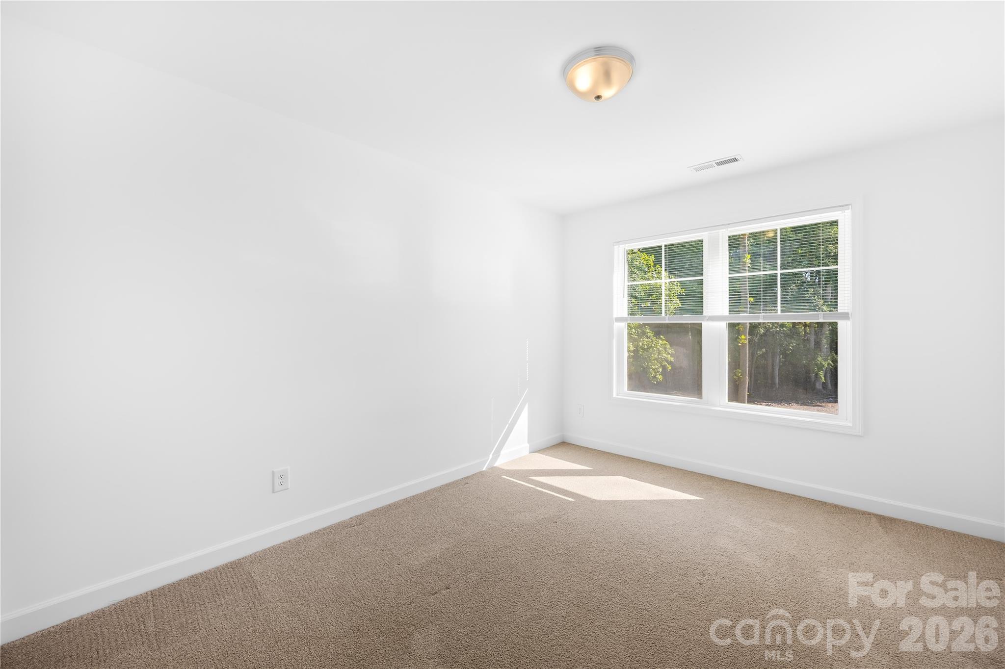 242 Valleybrook Lane — Troutman