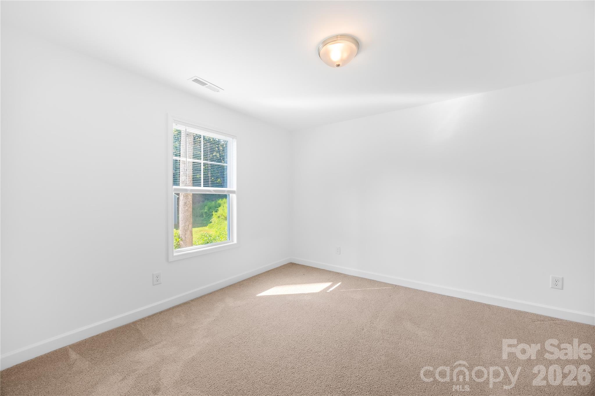242 Valleybrook Lane — Troutman
