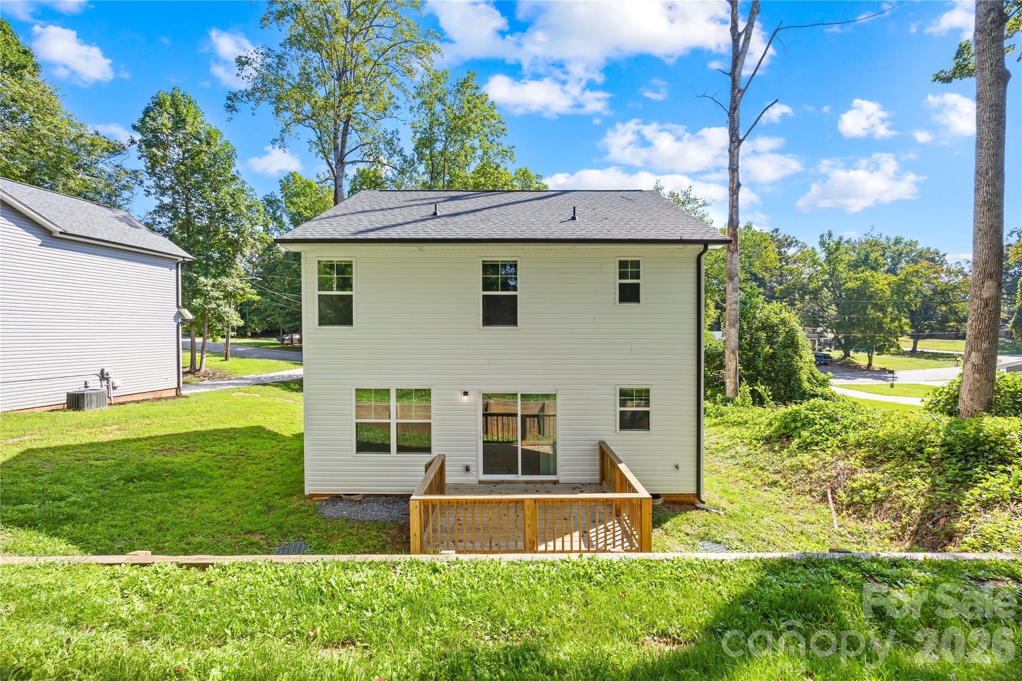 242 Valleybrook Lane — Troutman