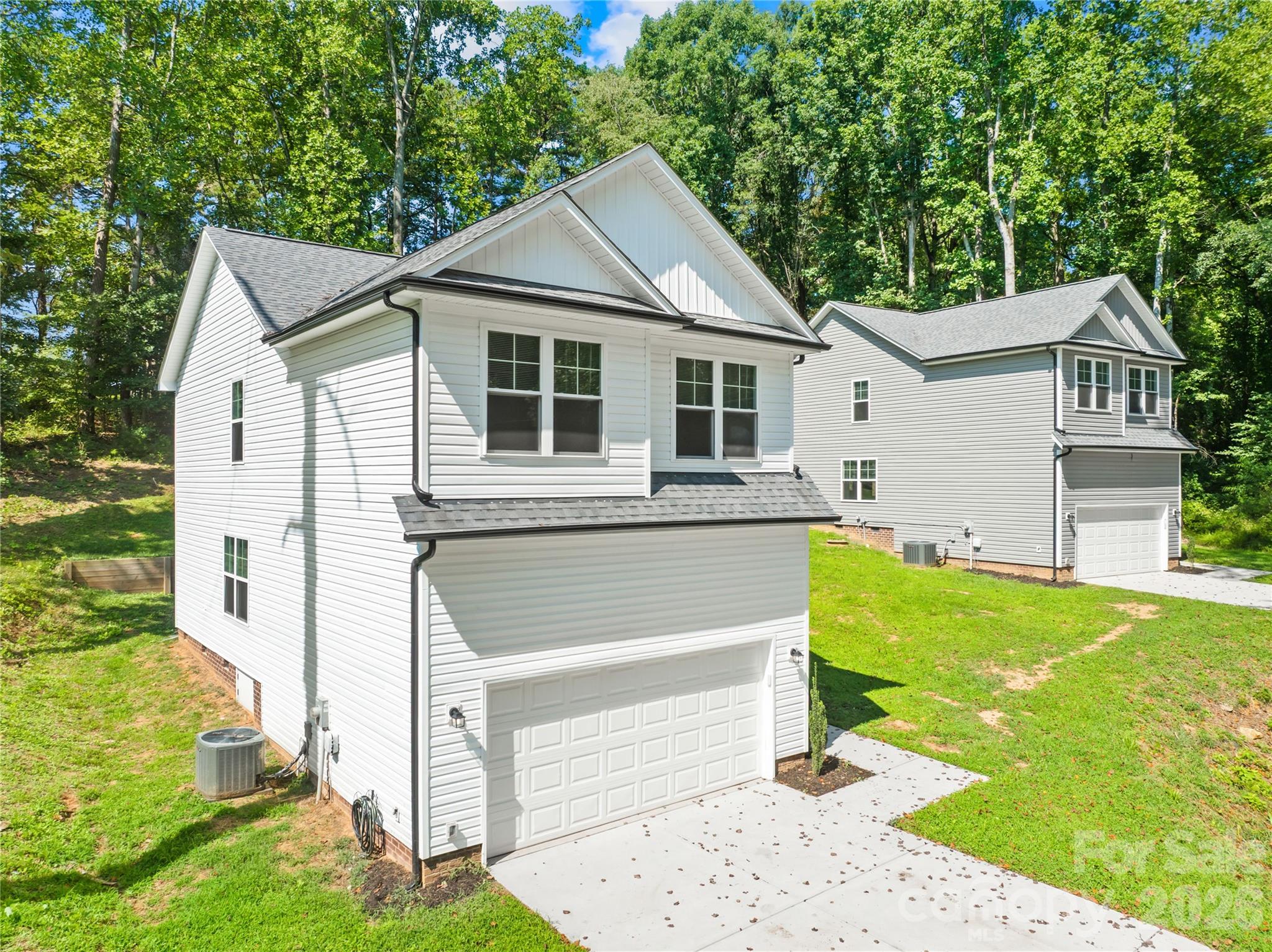 242 Valleybrook Lane — Troutman