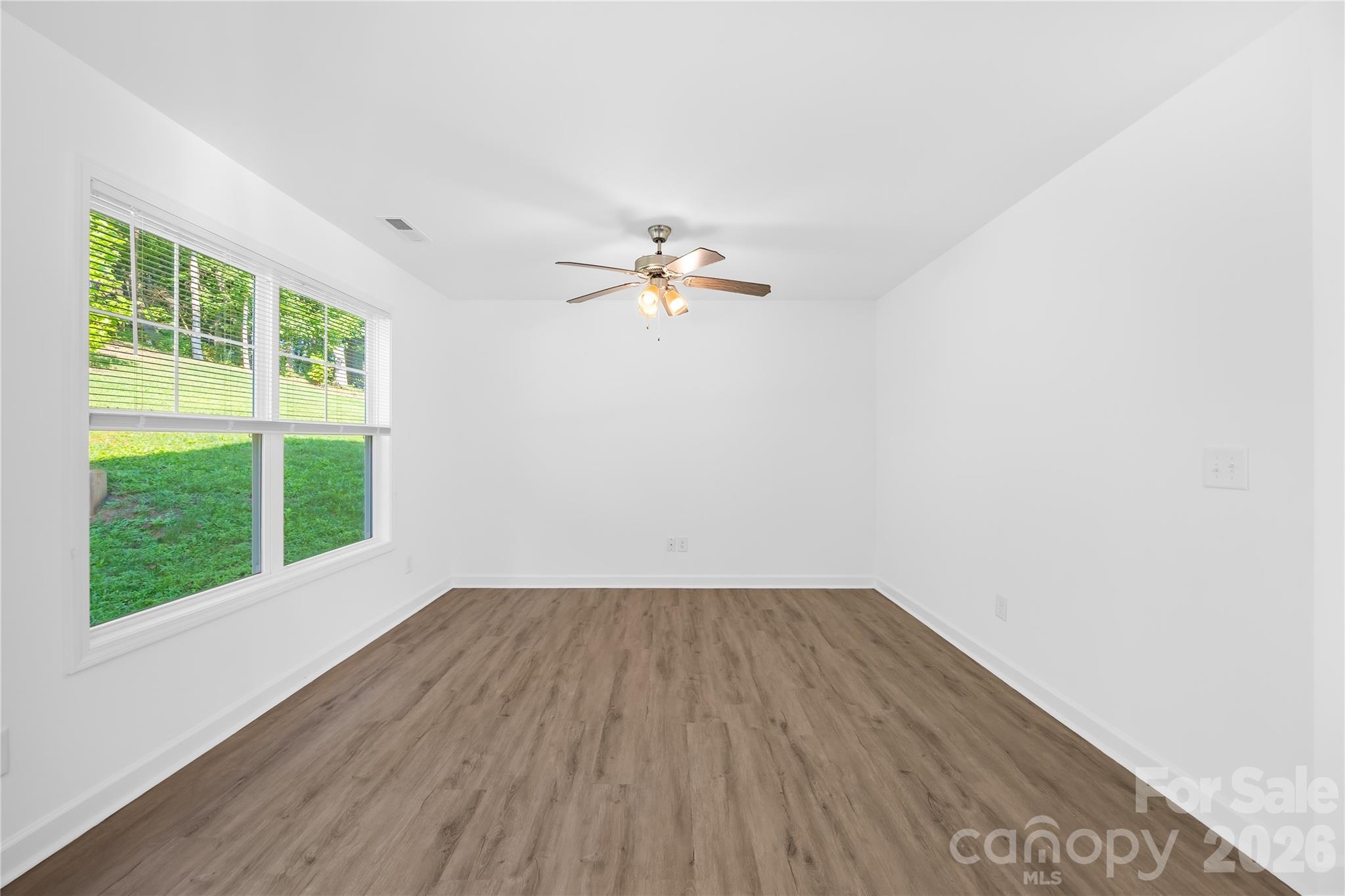 242 Valleybrook Lane — Troutman
