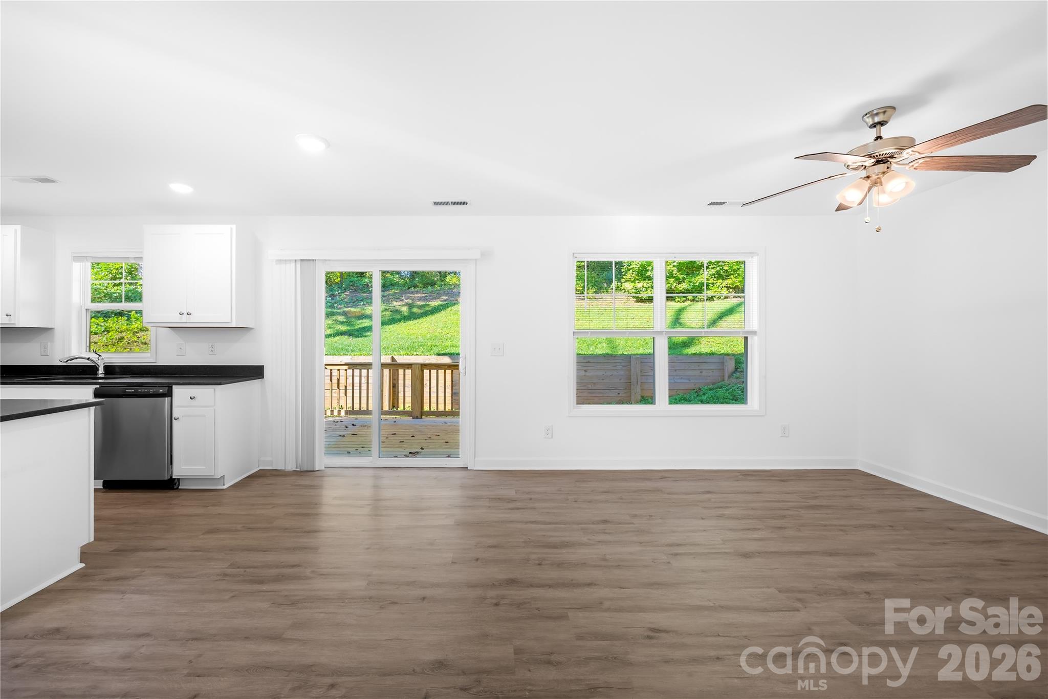 242 Valleybrook Lane — Troutman