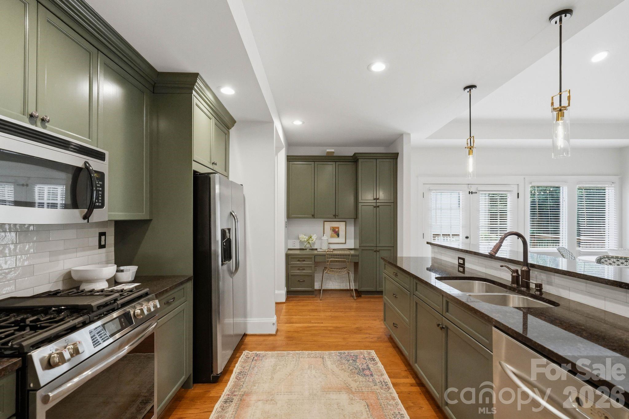 1815 DeArmon Drive — Charlotte