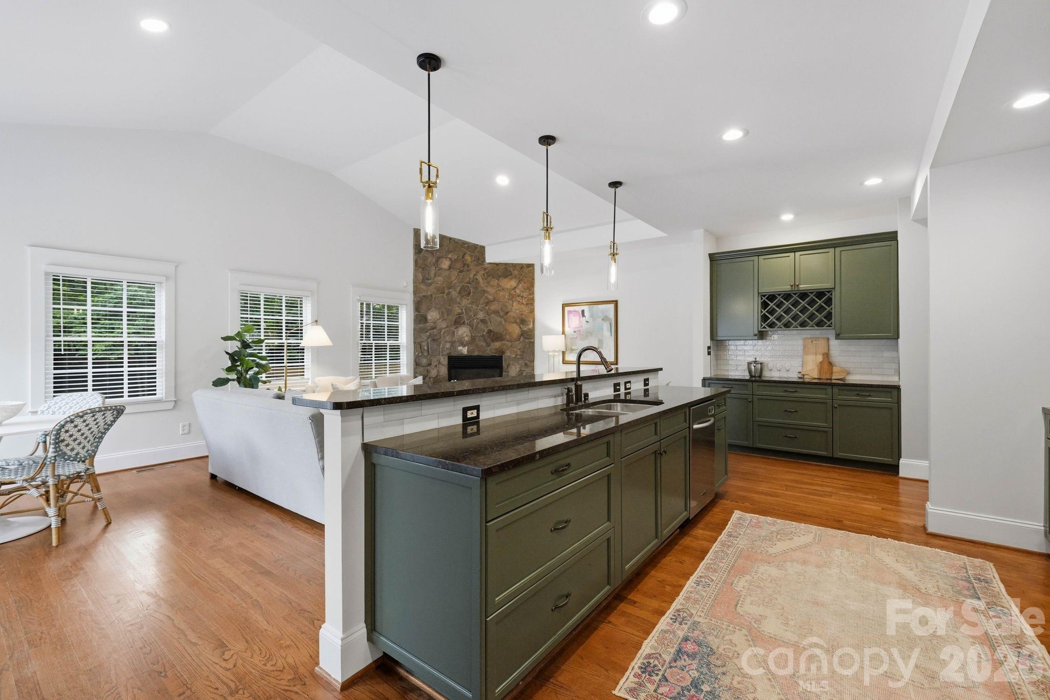 1815 DeArmon Drive — Charlotte