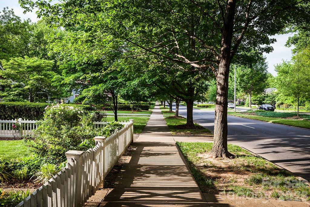 1815 DeArmon Drive — Charlotte