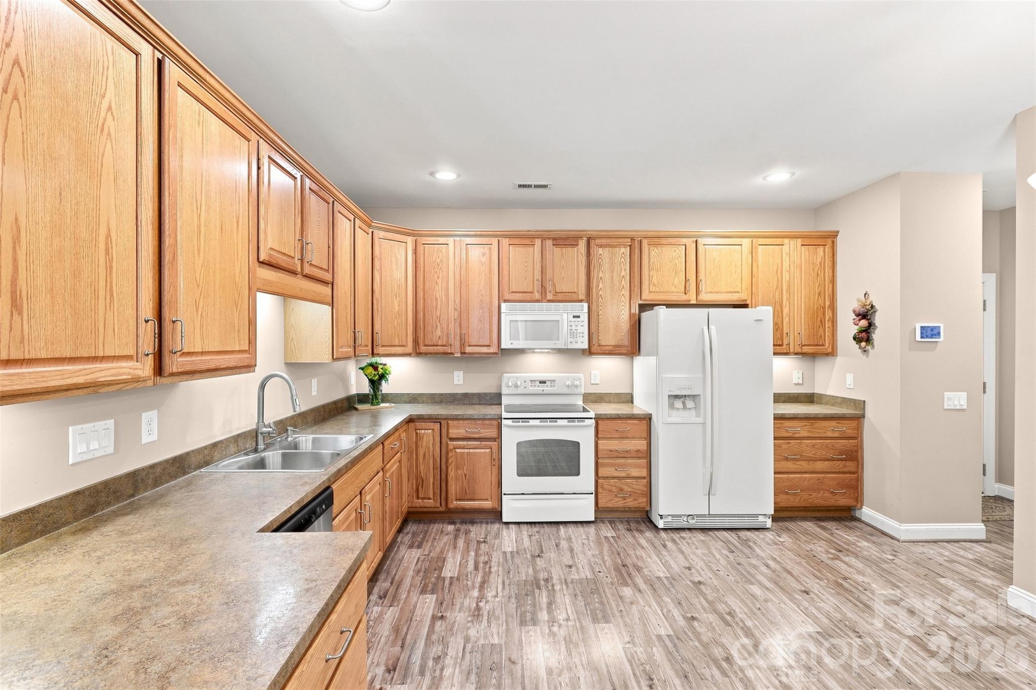 3225 Abbey Walk Lane — Matthews