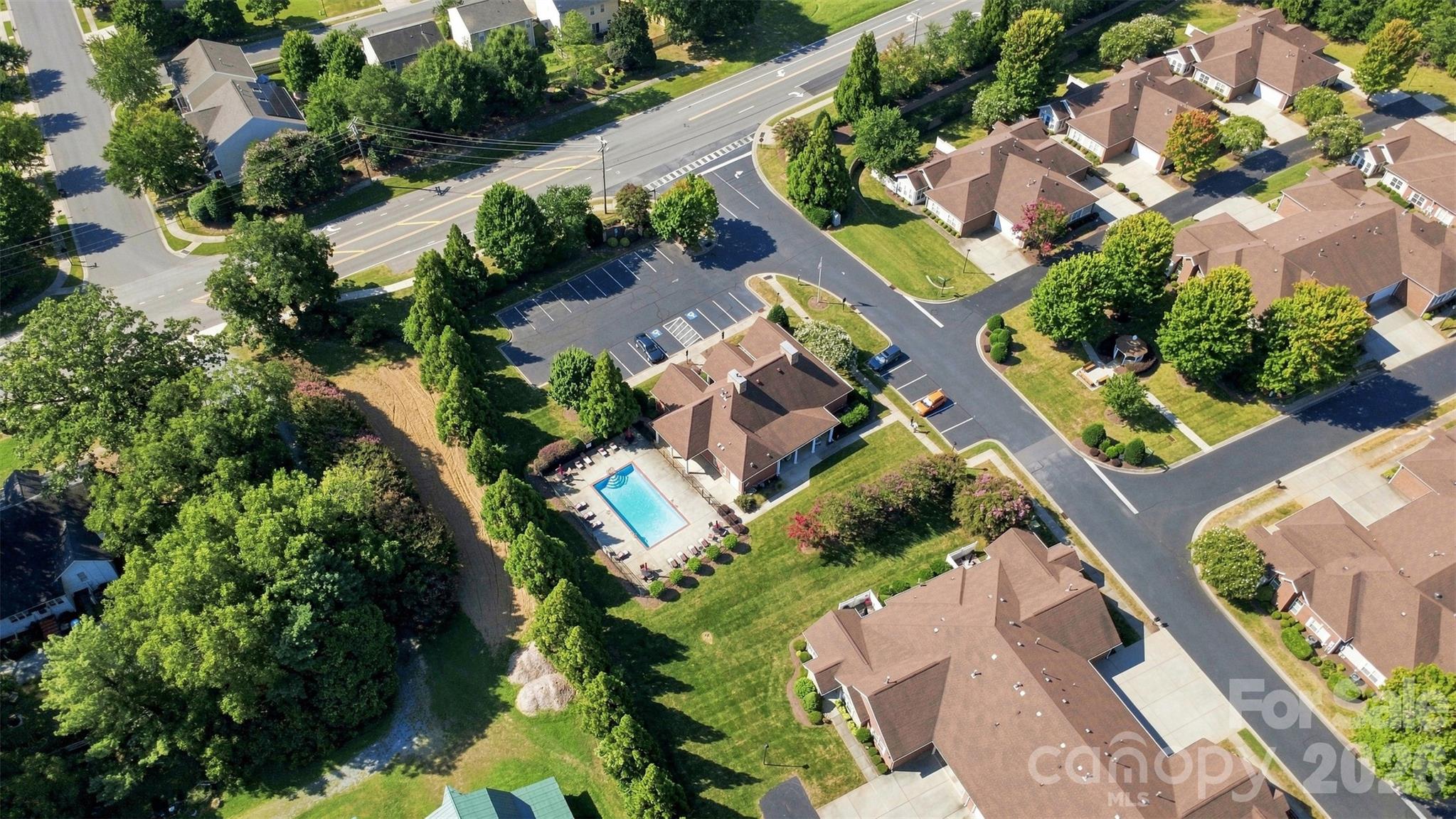 3225 Abbey Walk Lane — Matthews
