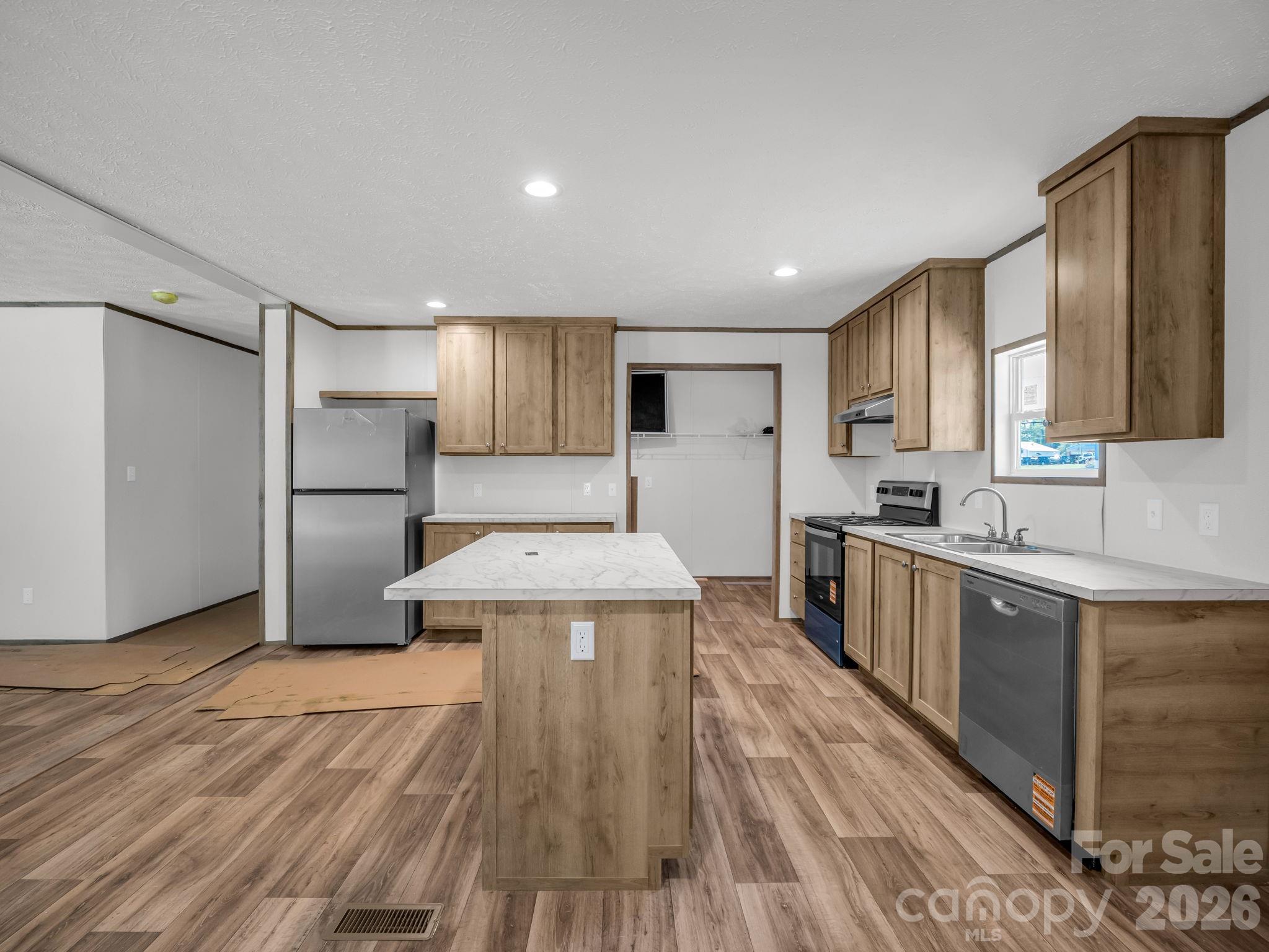 276 Mulberry Street — Forest City