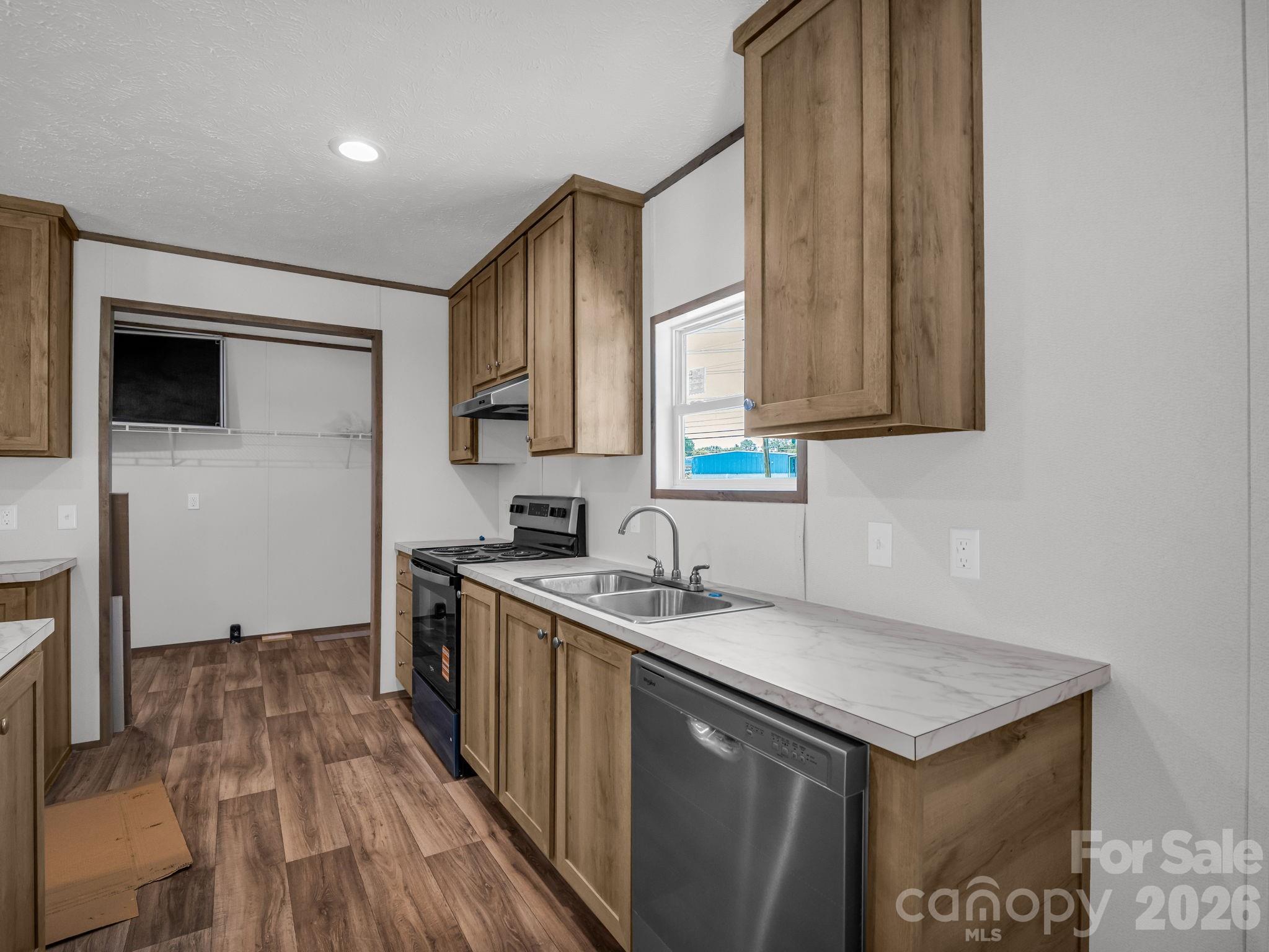 276 Mulberry Street — Forest City