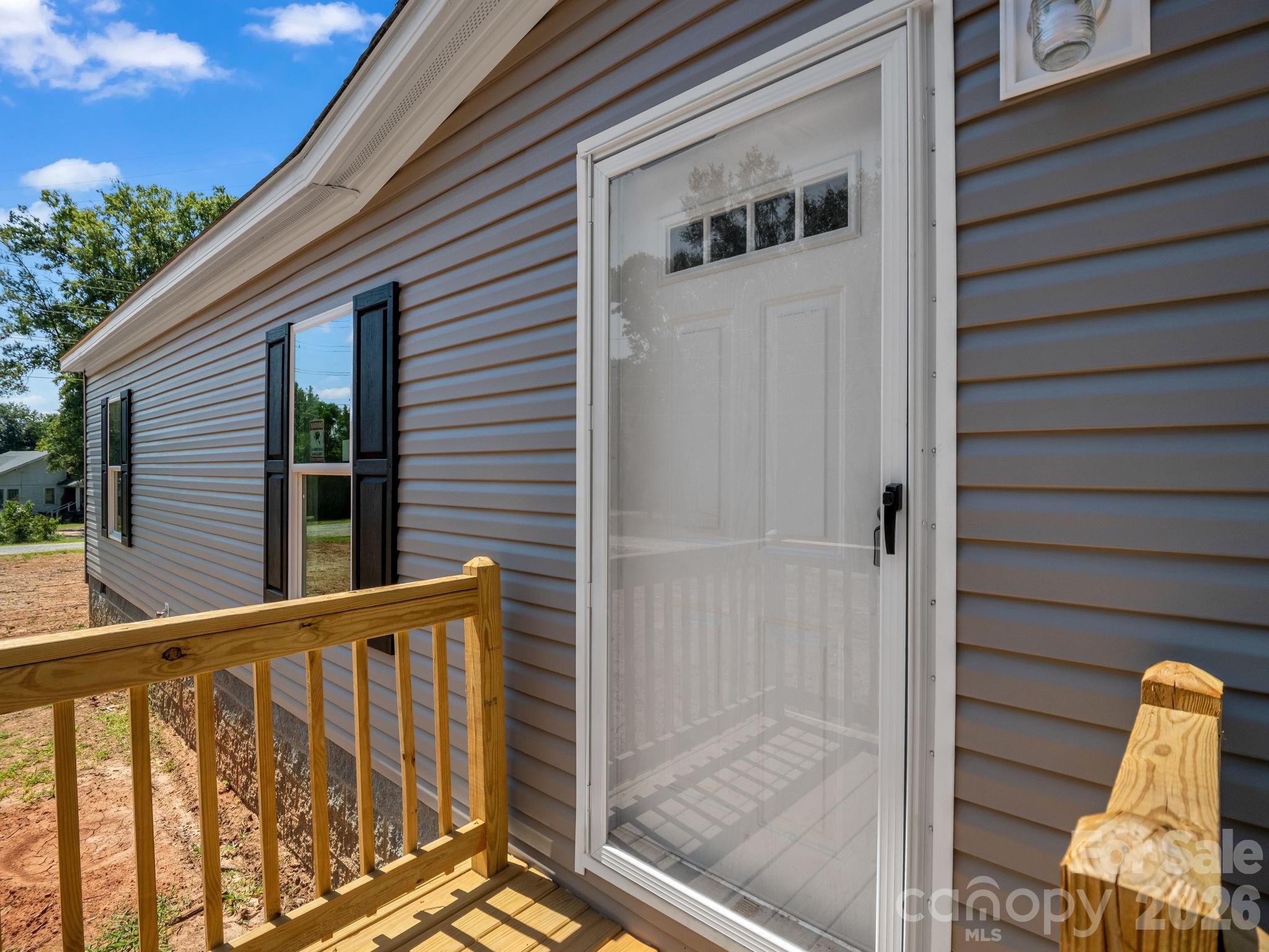 276 Mulberry Street — Forest City