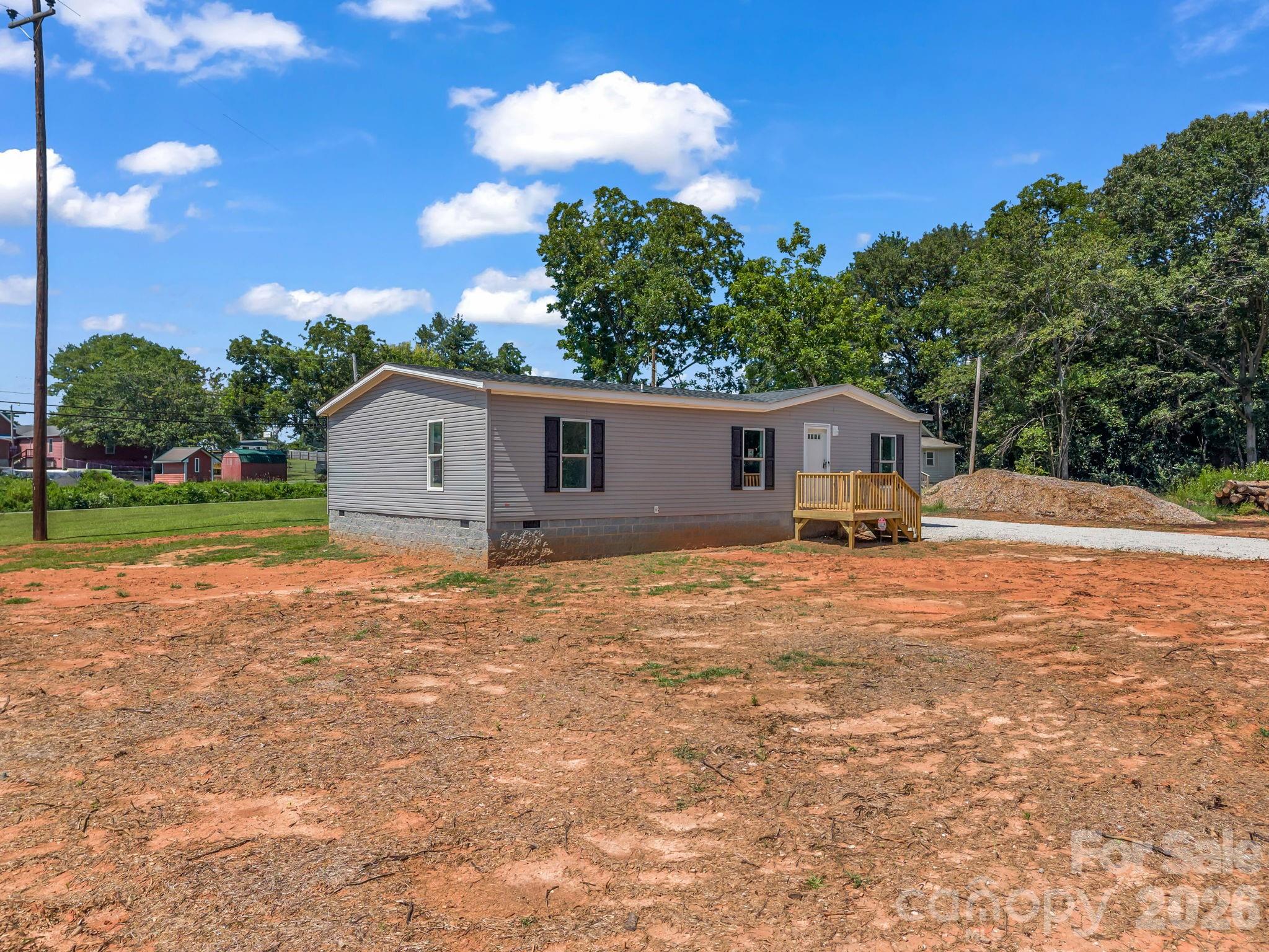 276 Mulberry Street — Forest City