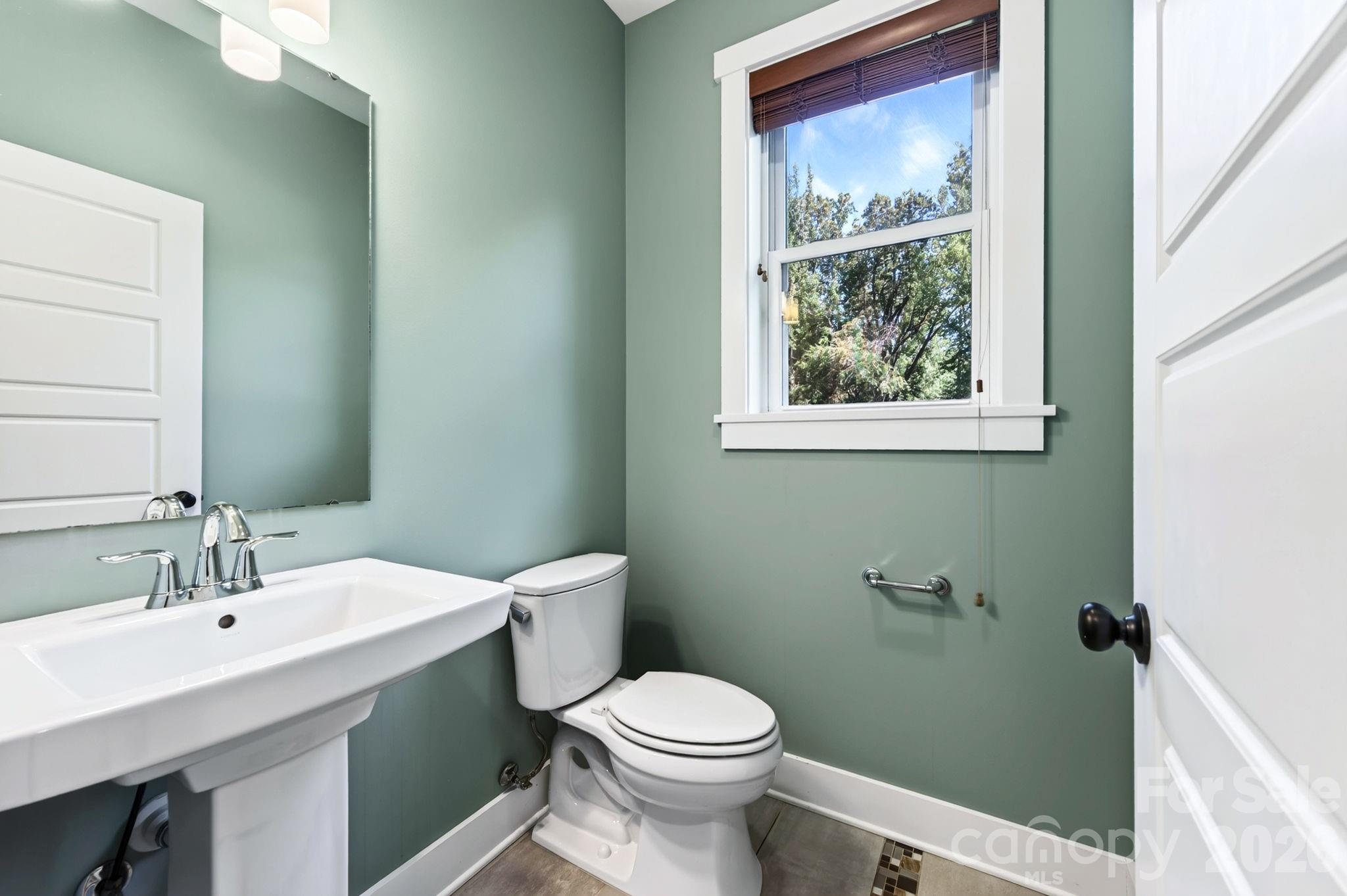 32 Florida Avenue — Asheville