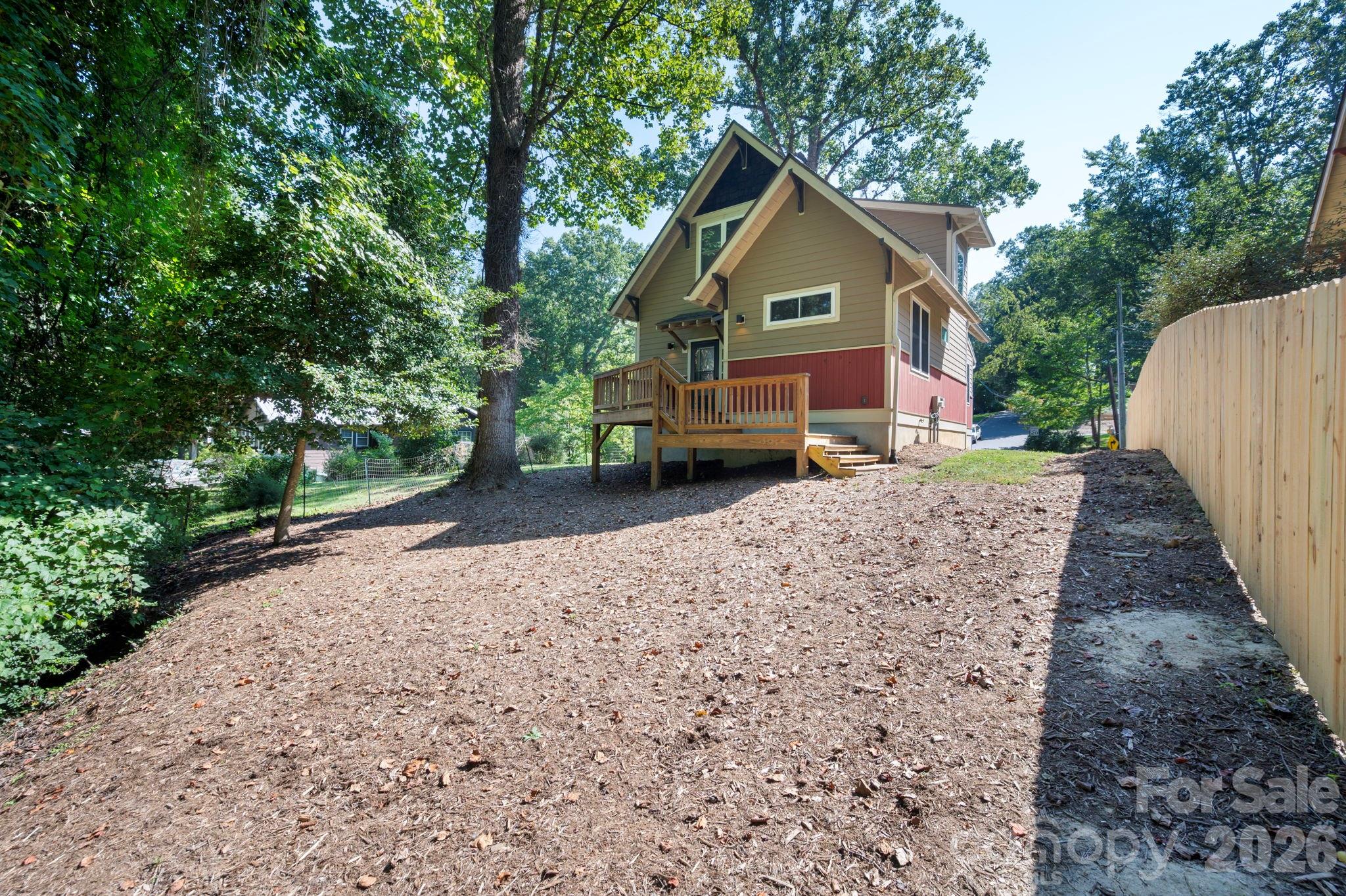 32 Florida Avenue — Asheville