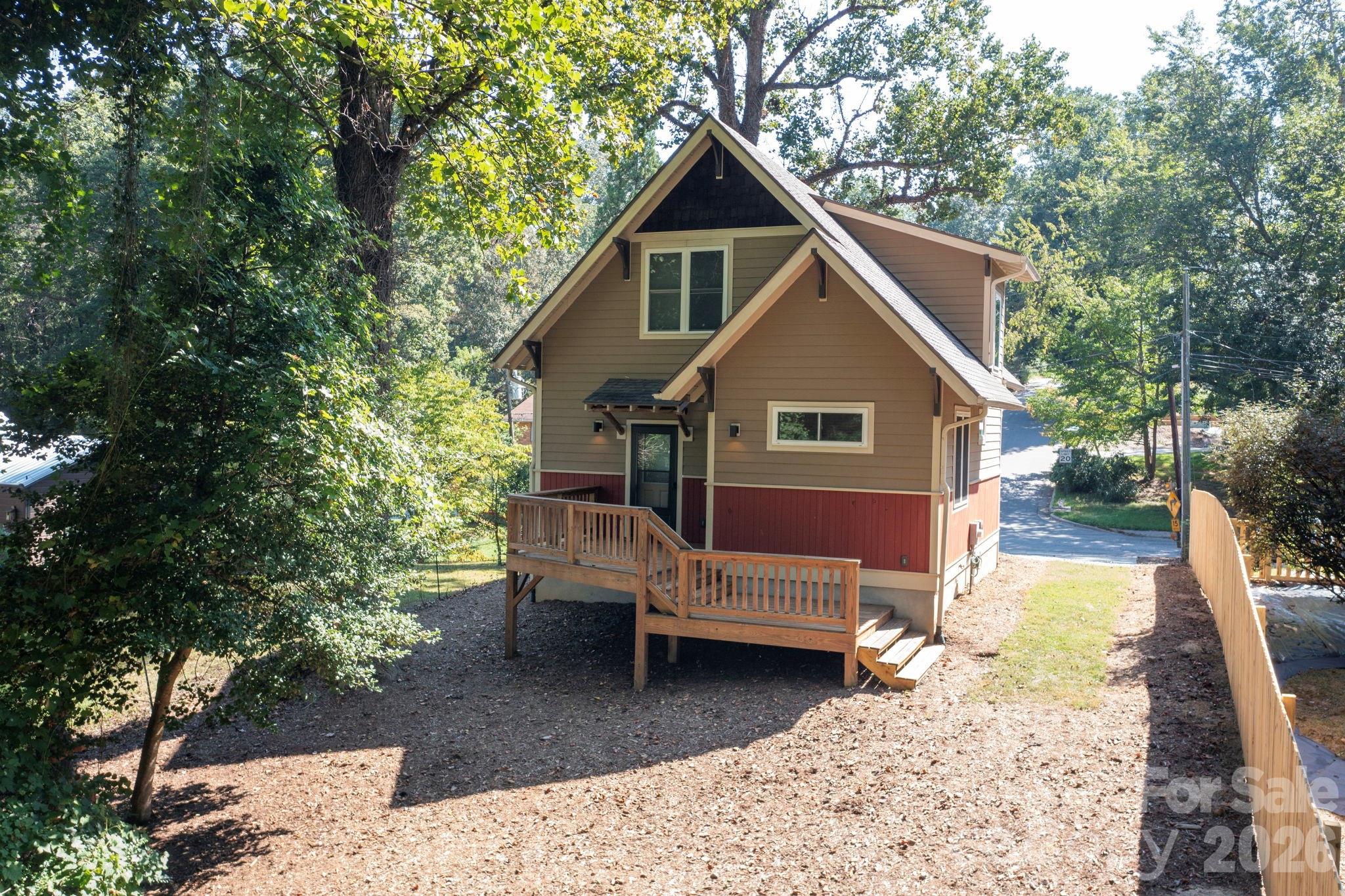 32 Florida Avenue — Asheville