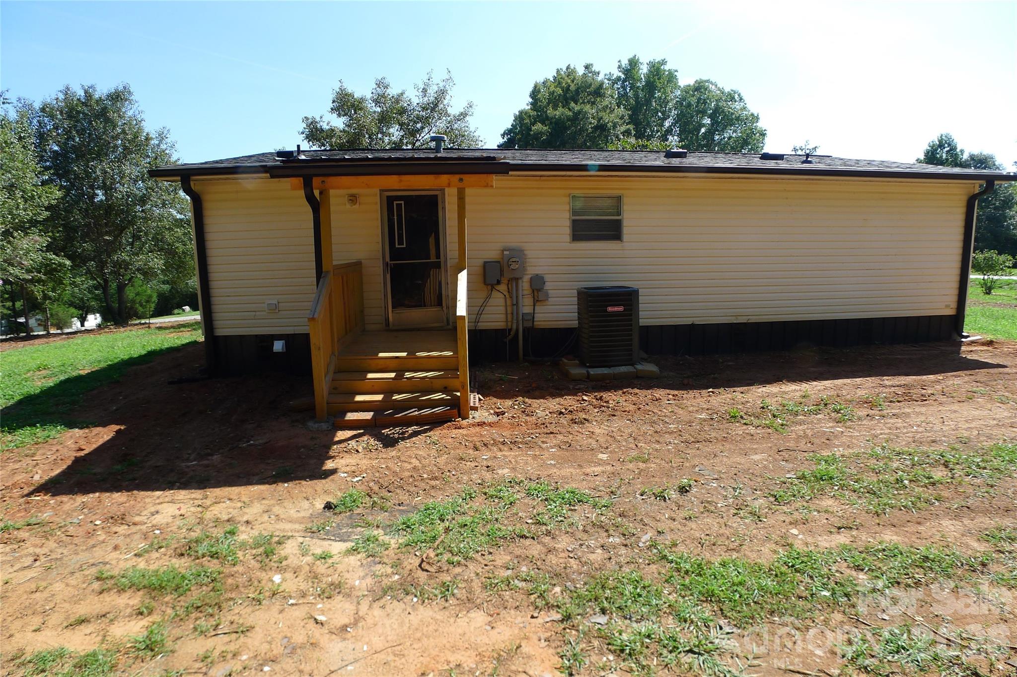 2005 Monico Lane #2 — Yadkinville