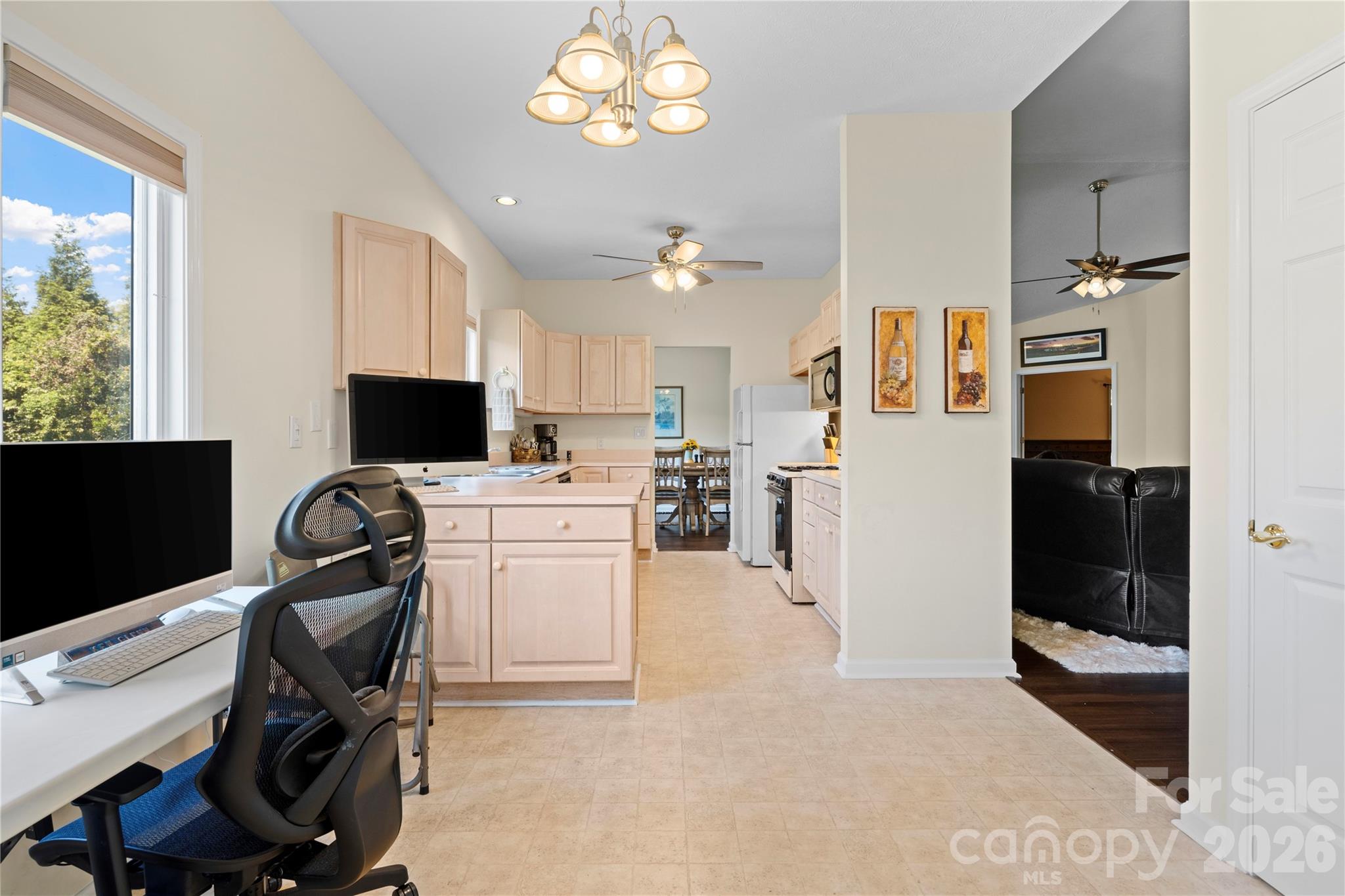 14 Country Meadows Lane — Hendersonville