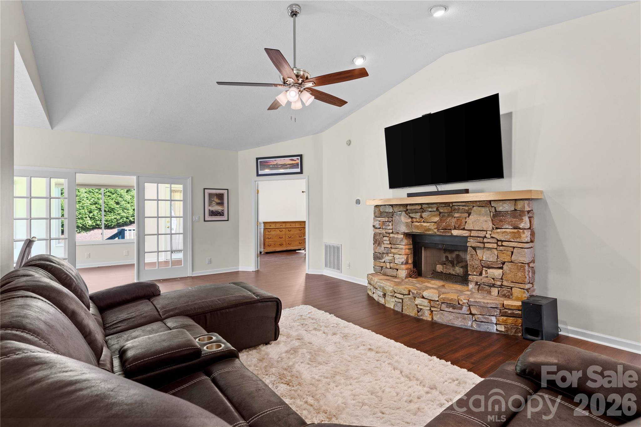 14 Country Meadows Lane — Hendersonville