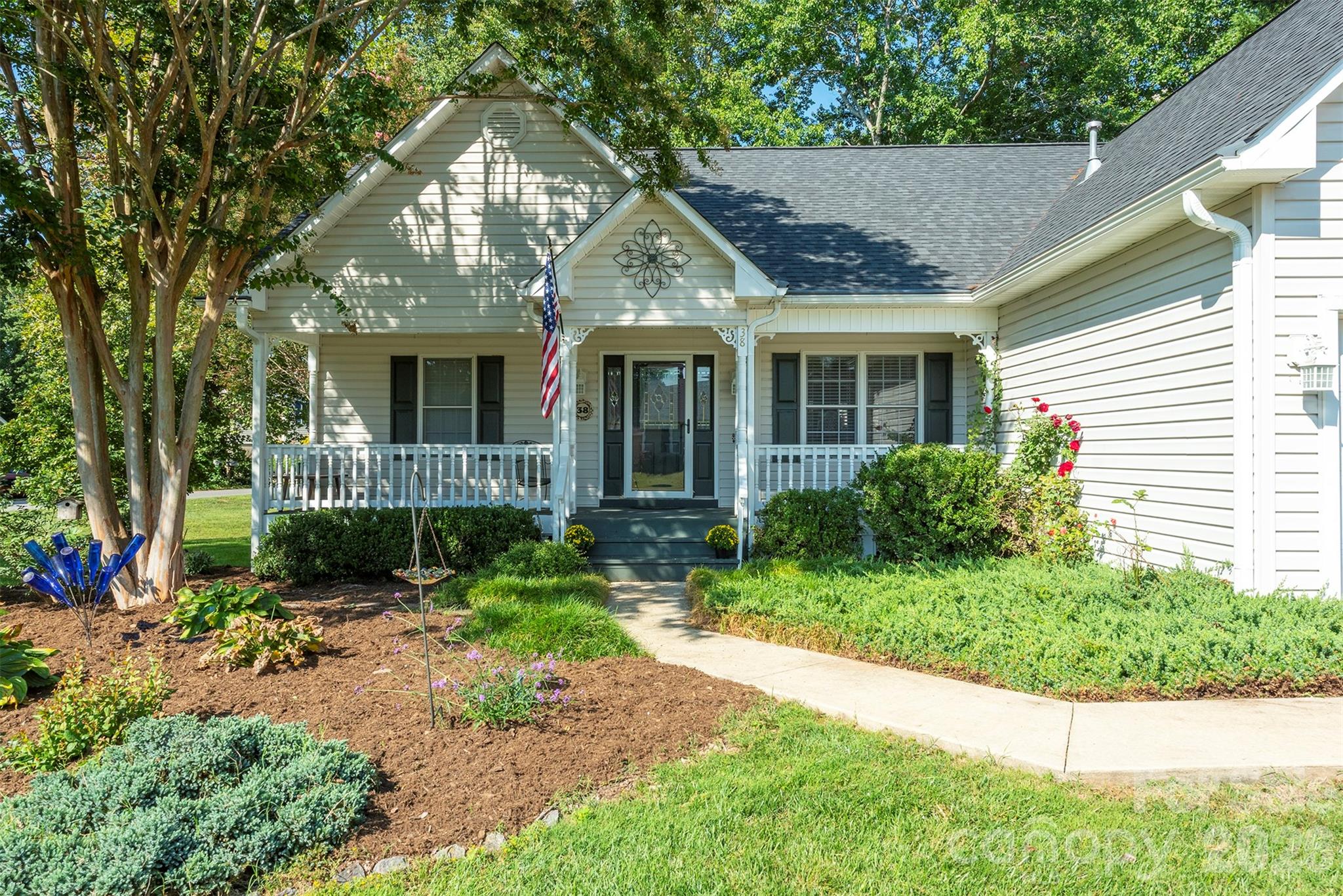 38 Eden Glen Road — Black Mountain