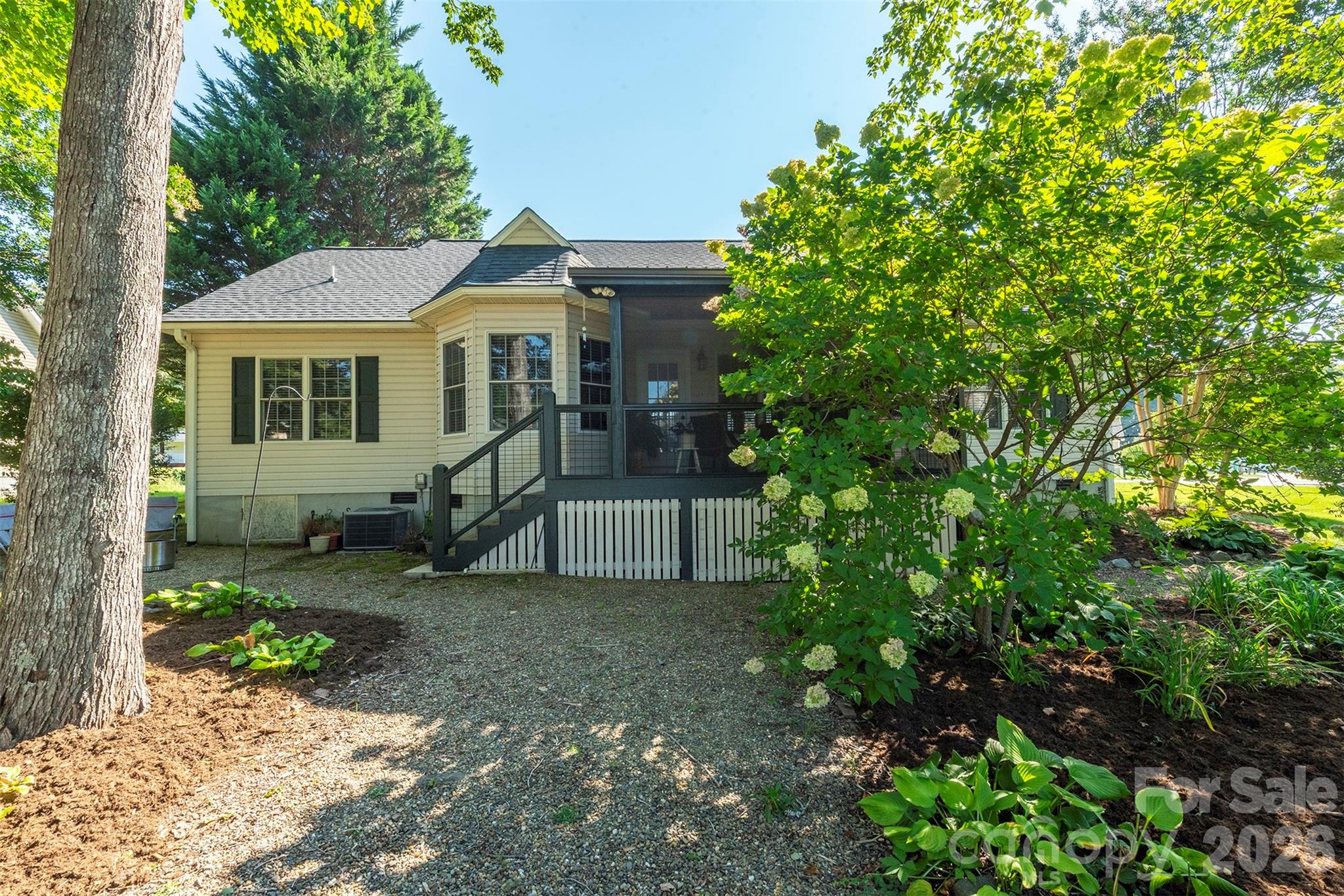 38 Eden Glen Road — Black Mountain