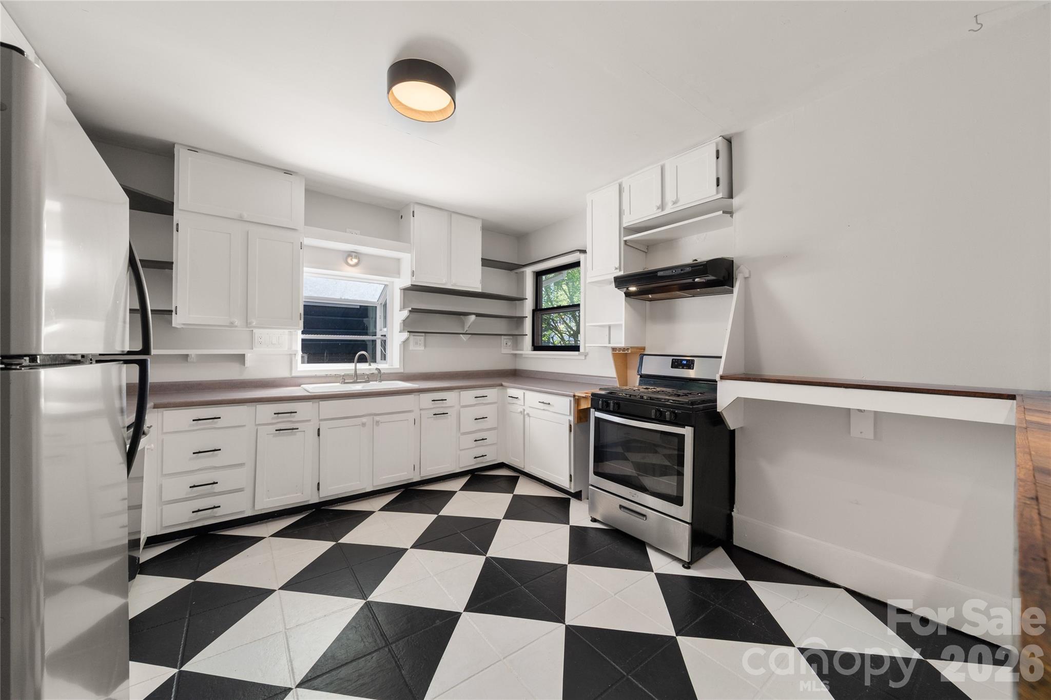 101 Olney Road — Asheville