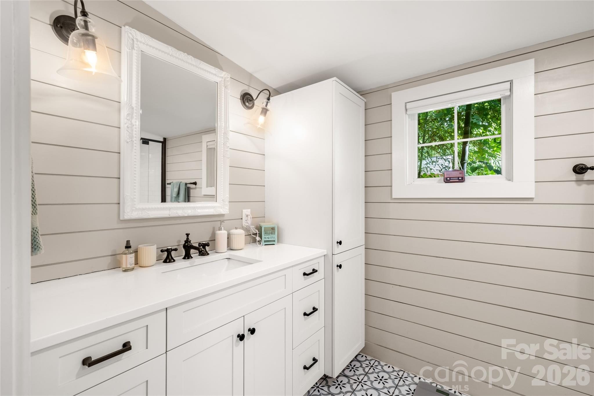 101 Olney Road — Asheville
