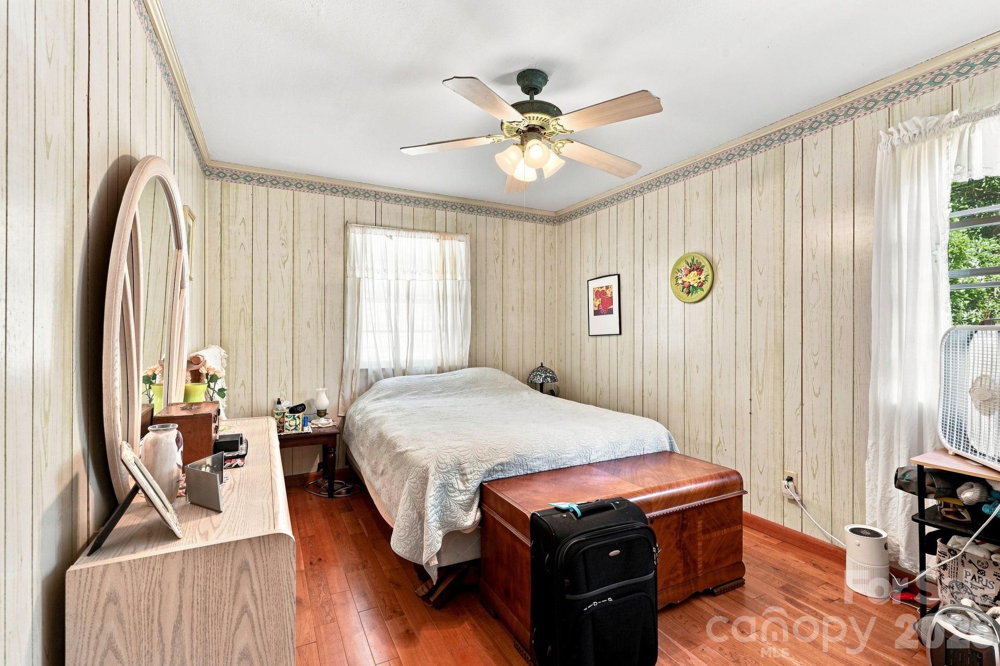 922 Goose Hollow Road — Newland