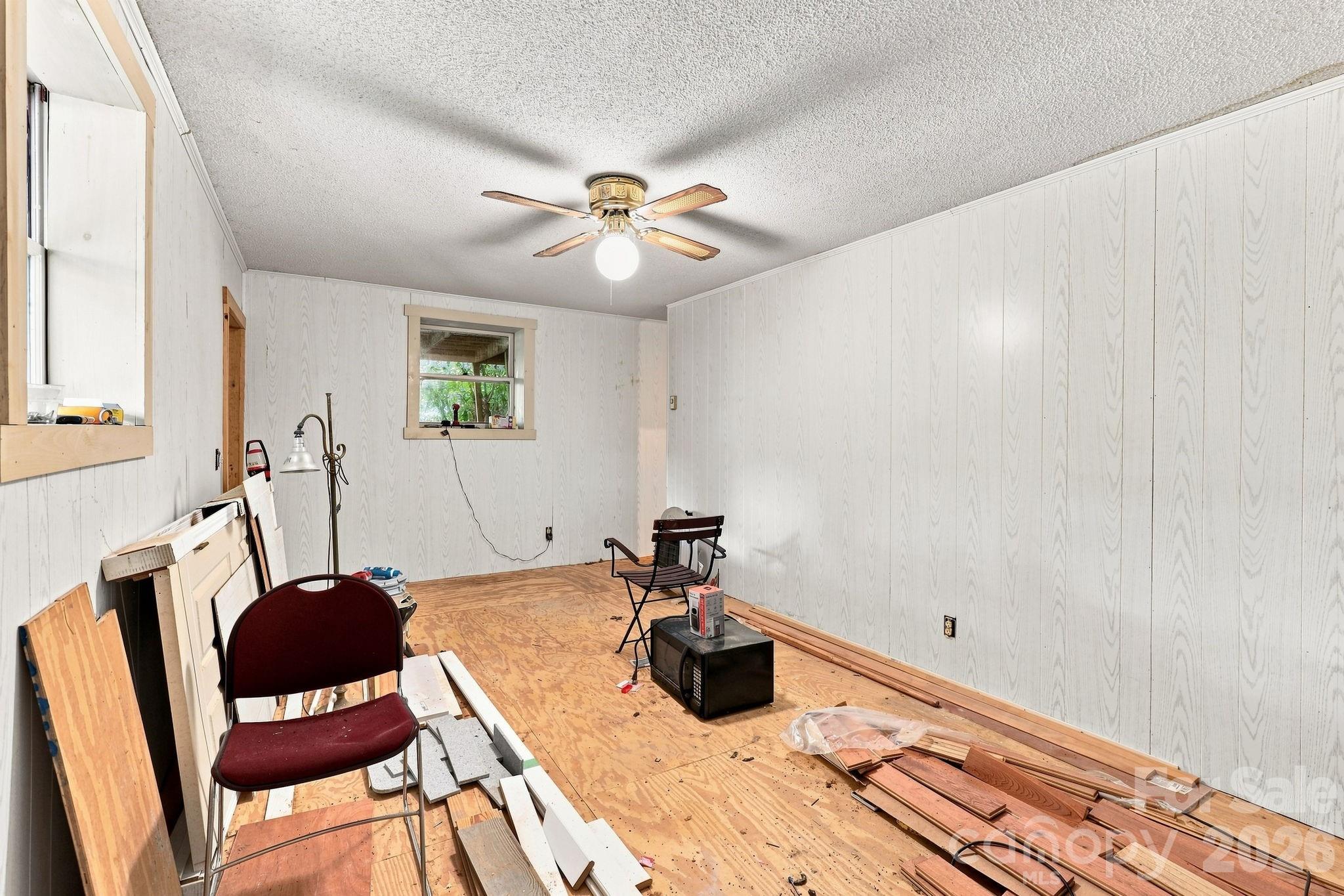 922 Goose Hollow Road — Newland