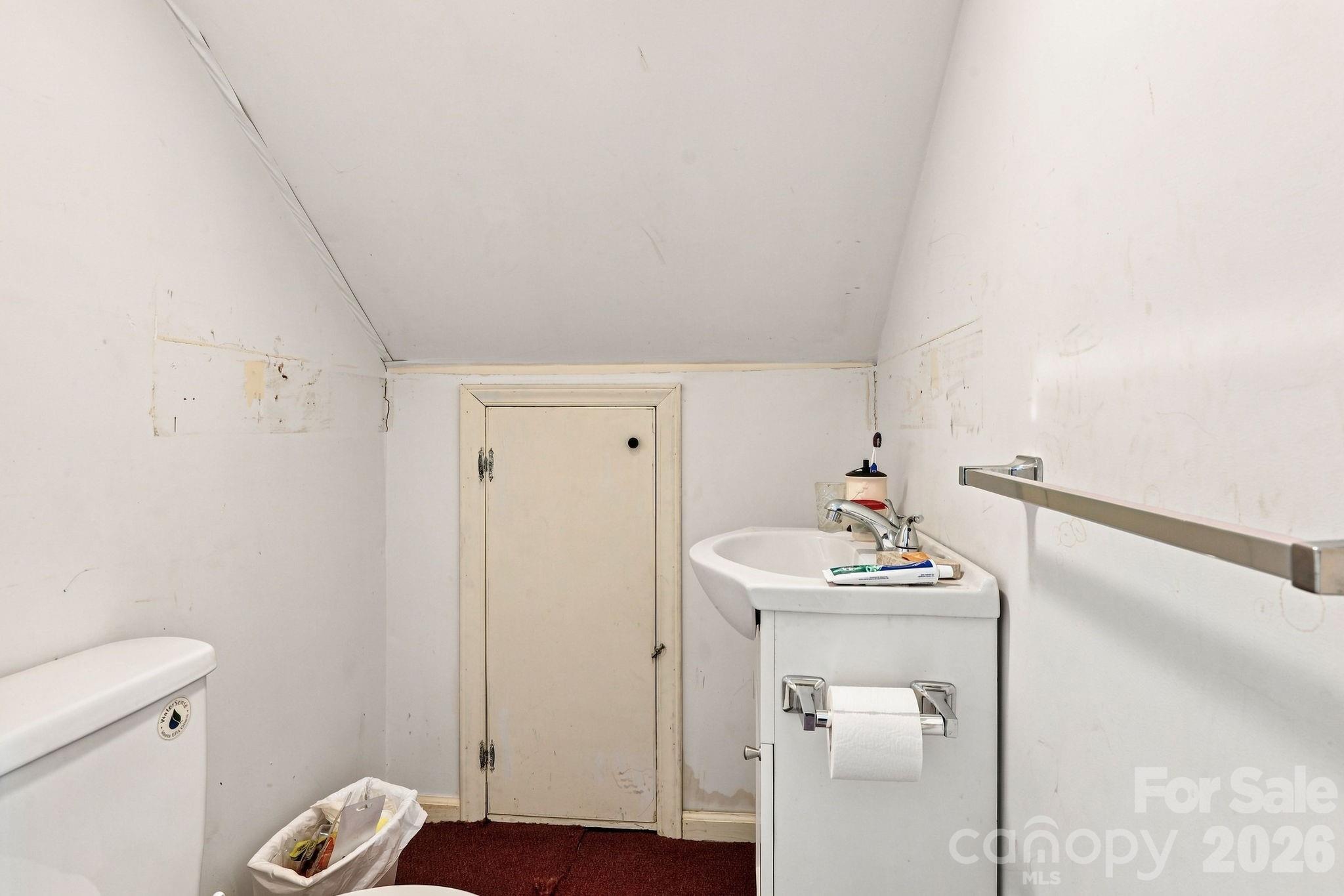 922 Goose Hollow Road — Newland