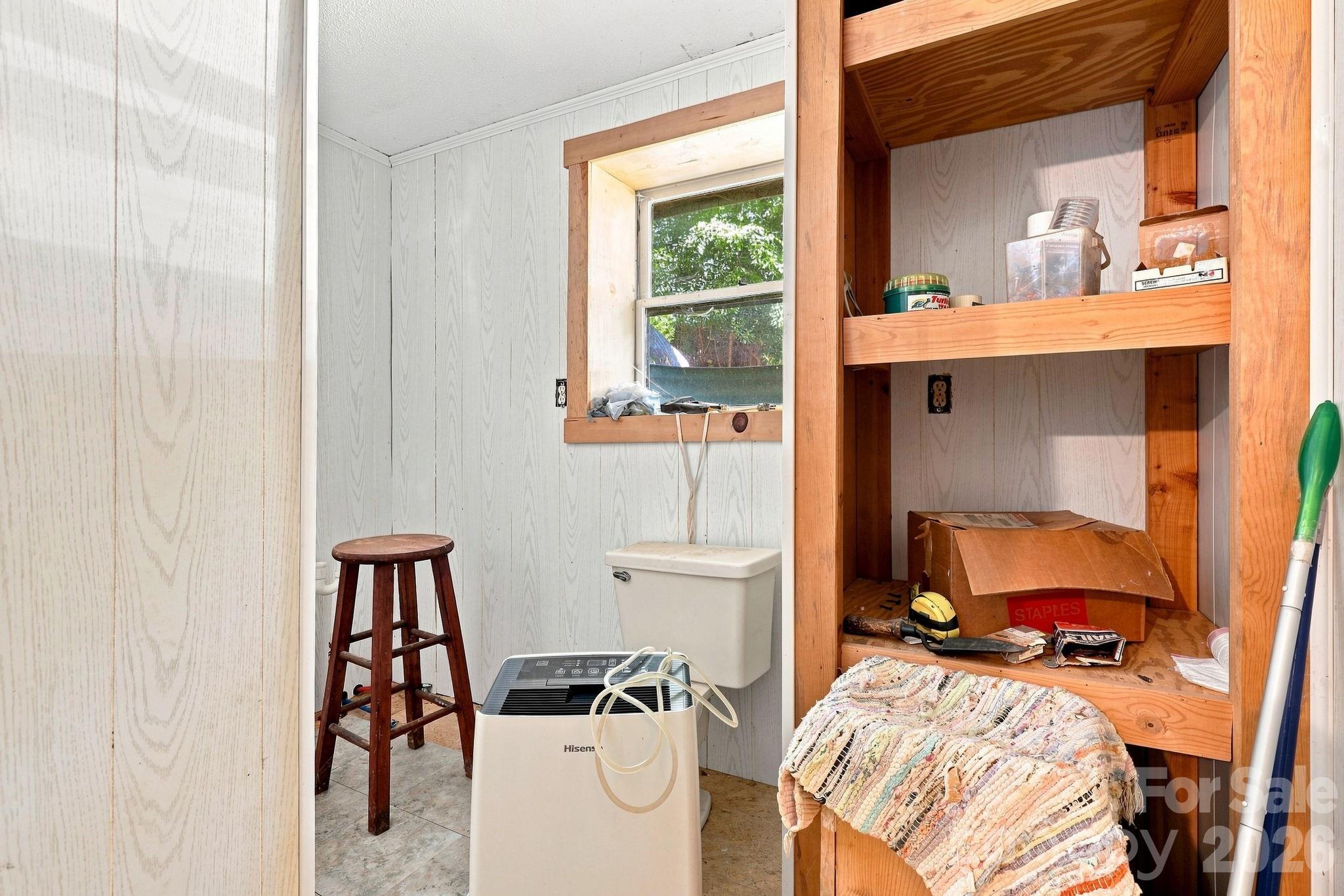 922 Goose Hollow Road — Newland