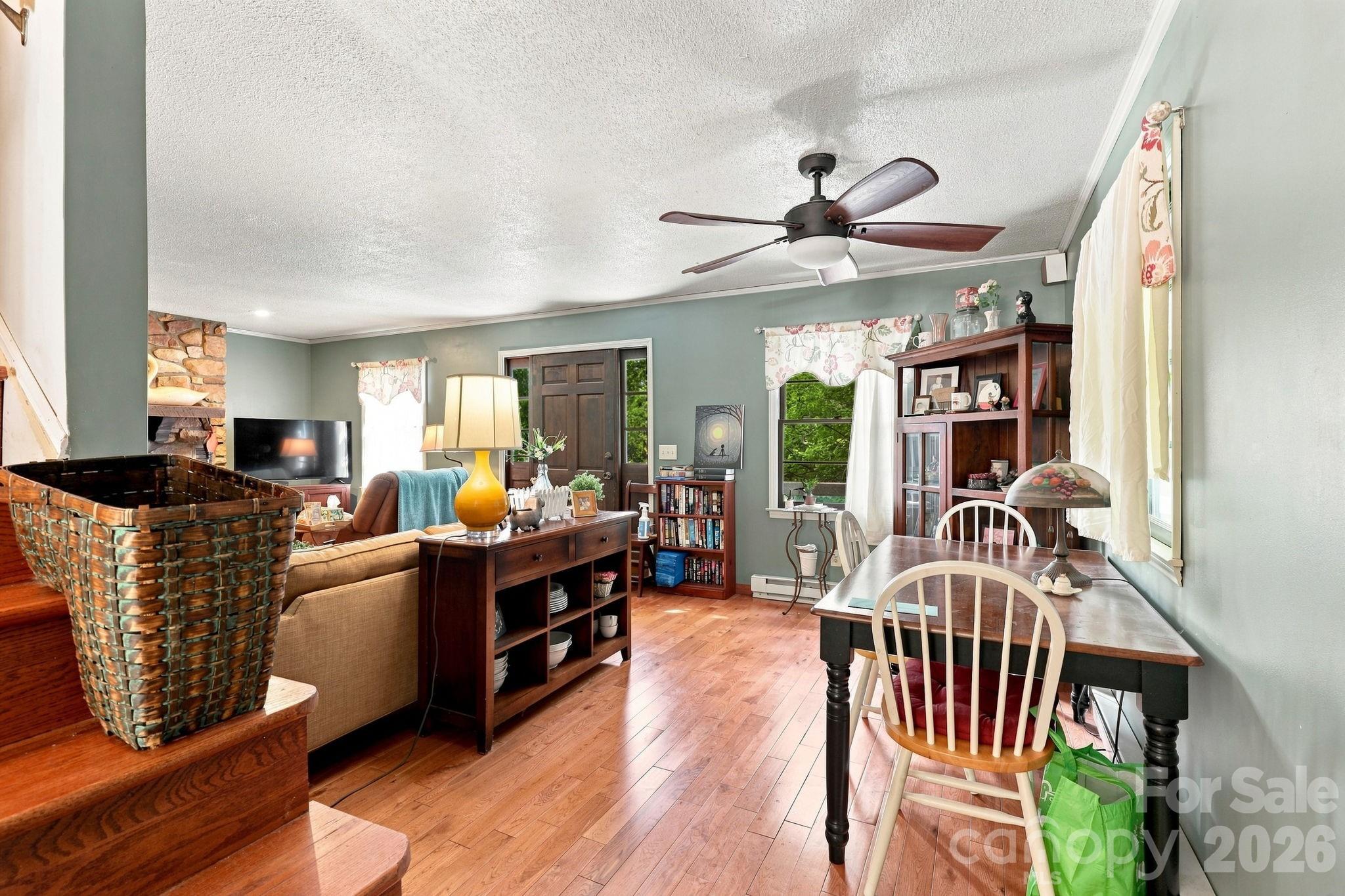 922 Goose Hollow Road — Newland