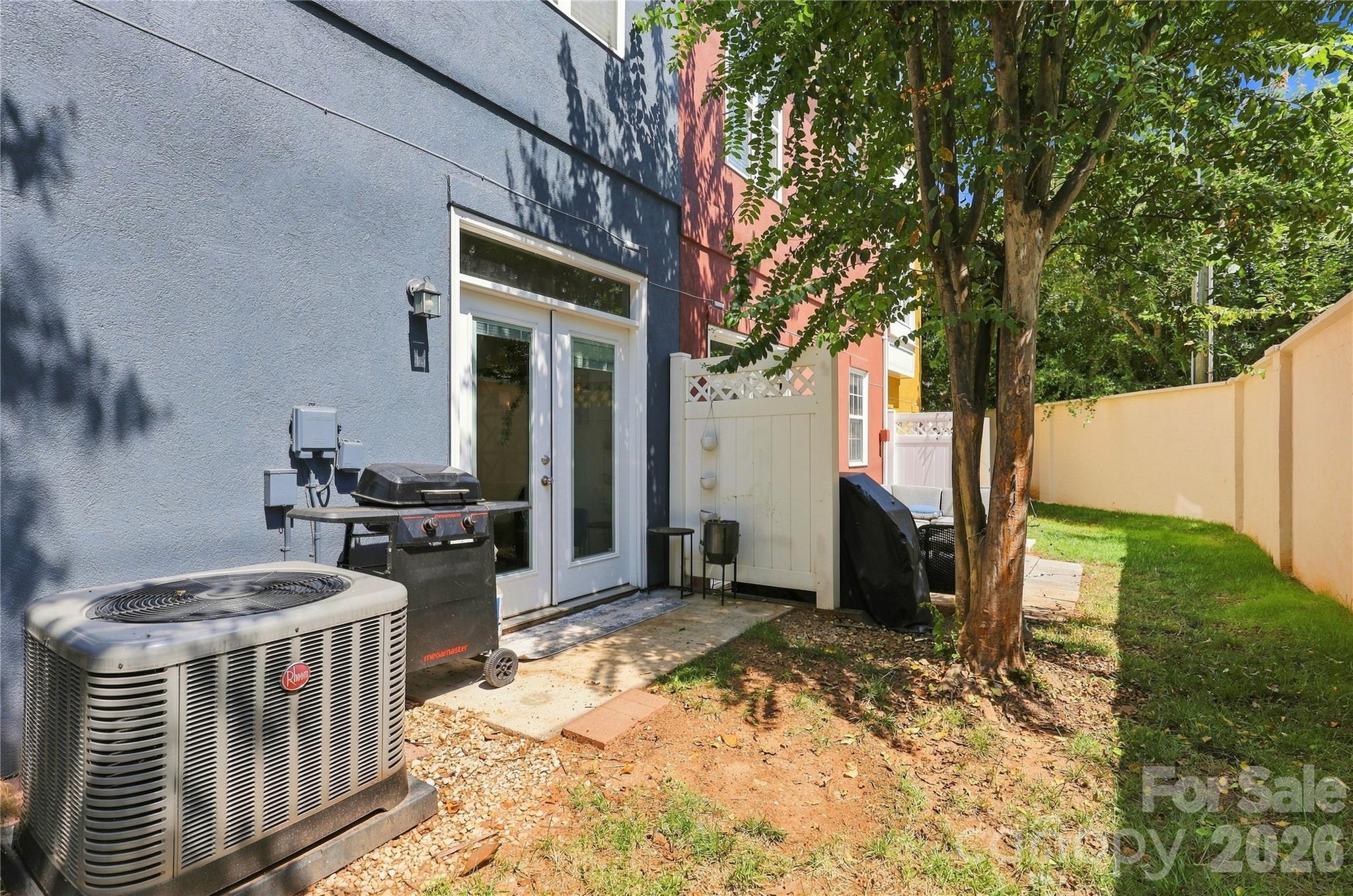 942 Hawthorne Bridge Court — Charlotte