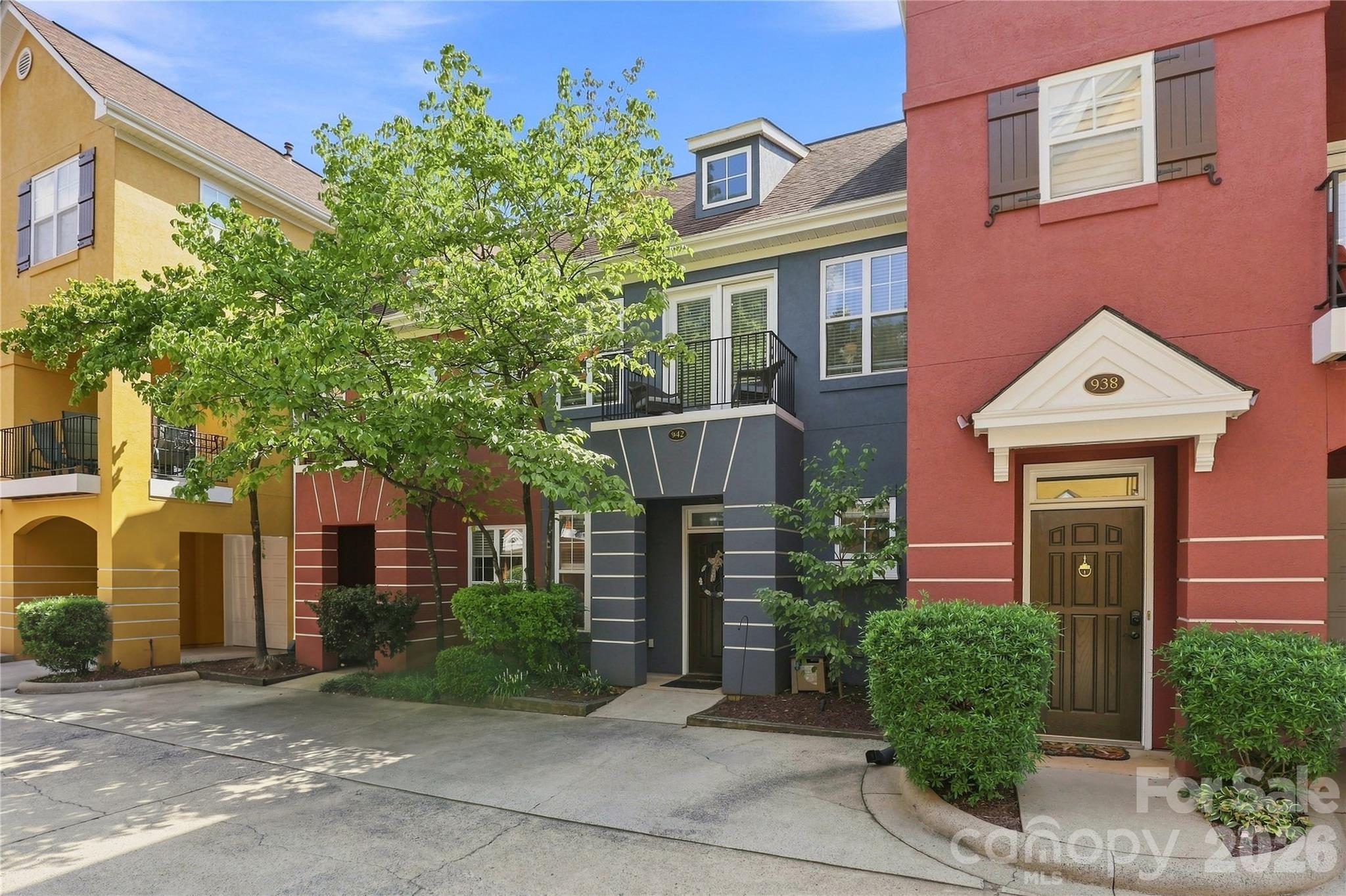 942 Hawthorne Bridge Court — Charlotte