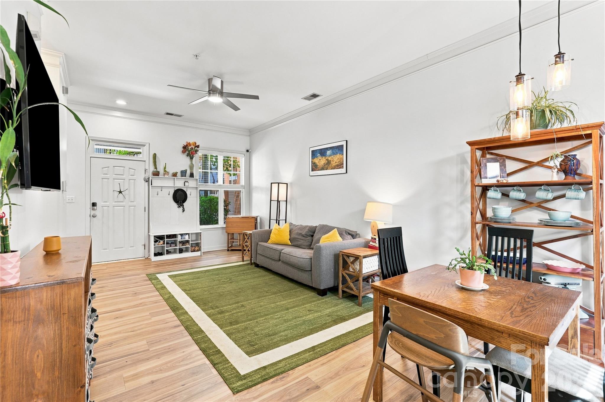 942 Hawthorne Bridge Court — Charlotte