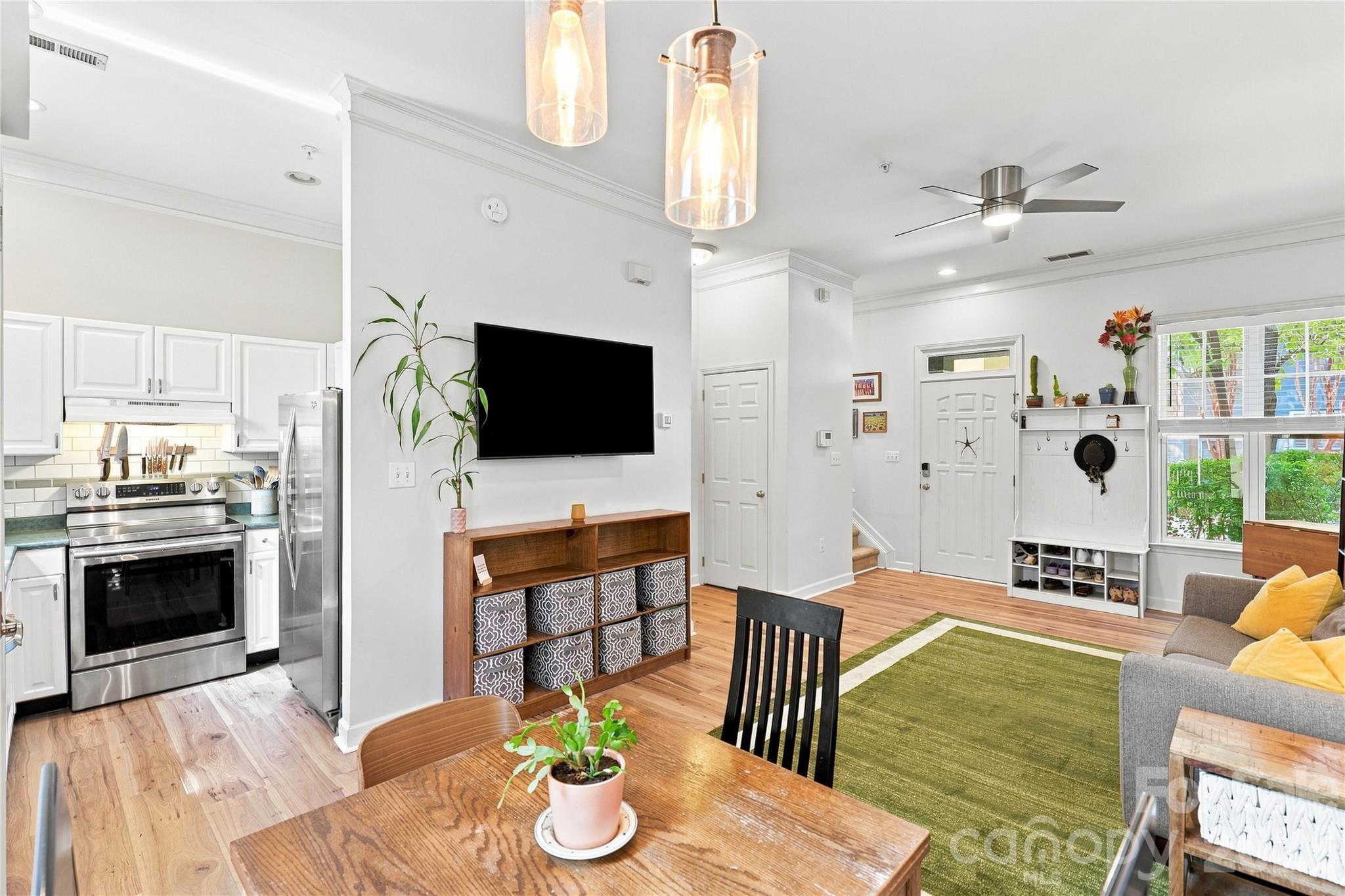 942 Hawthorne Bridge Court — Charlotte