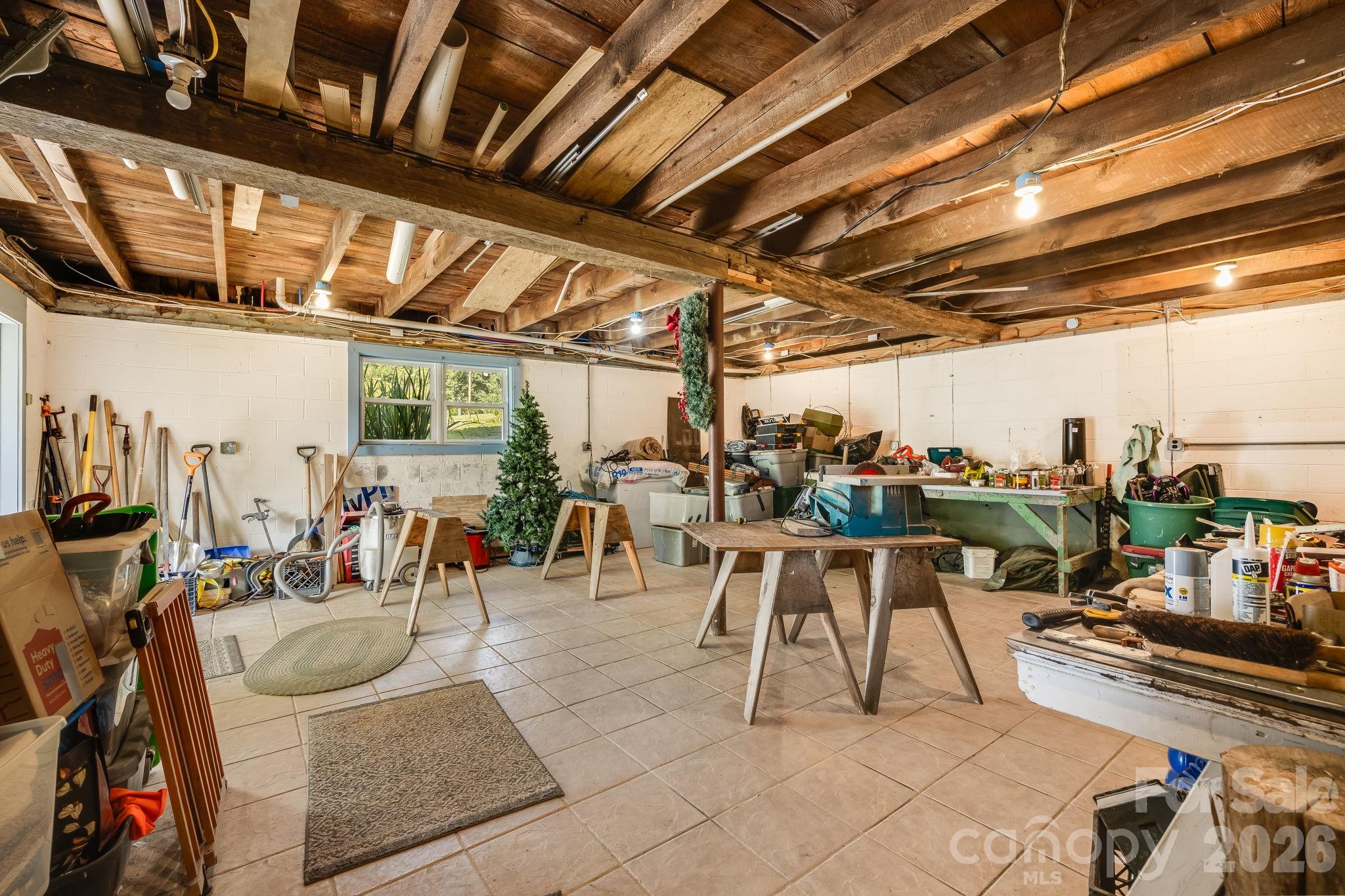 1712 Little Creek Road — Hot Springs