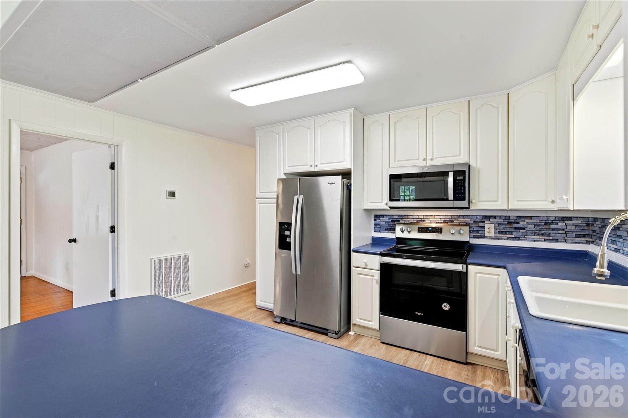 2406 Nix Creek Road — Marion