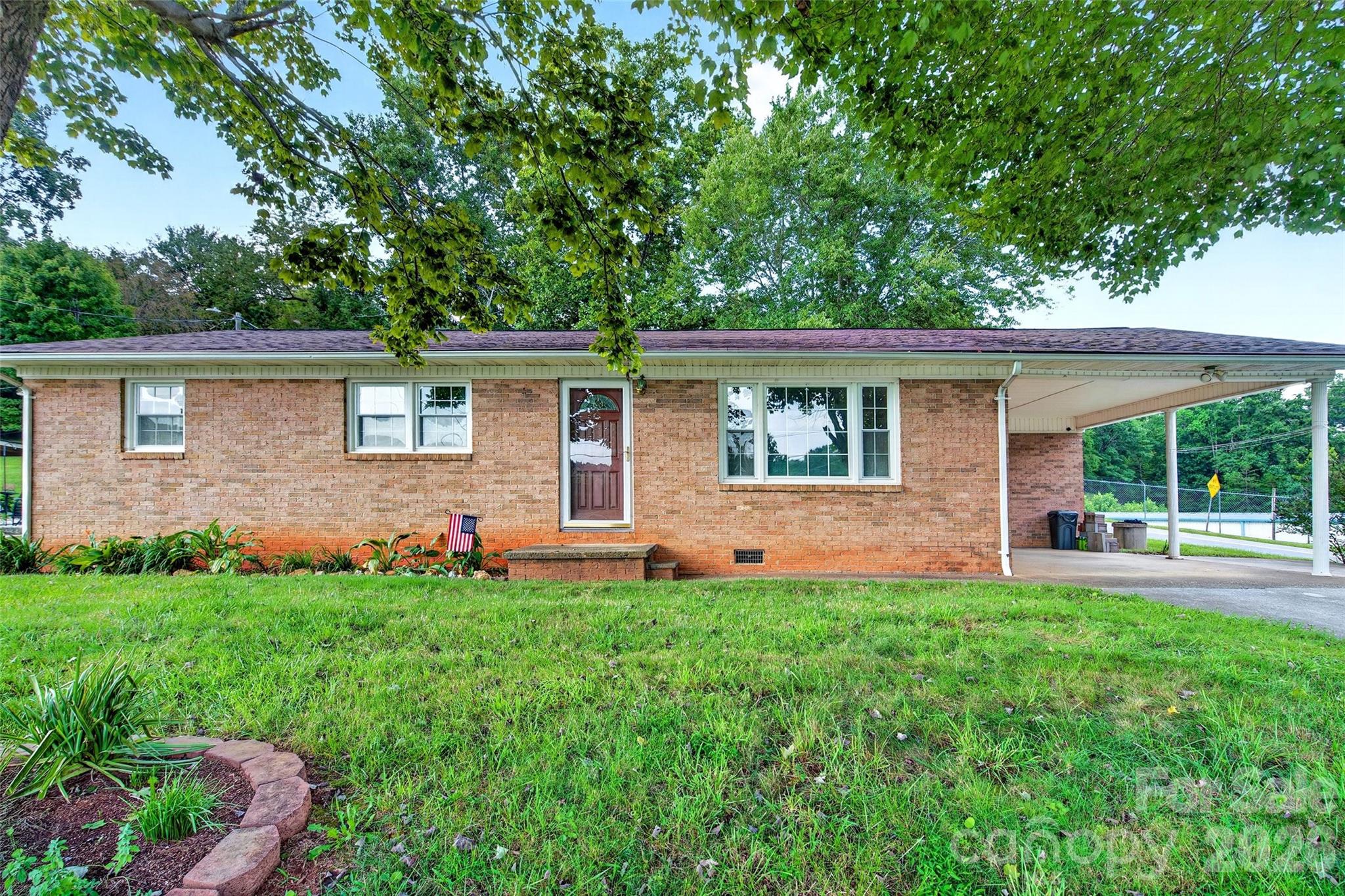 2406 Nix Creek Road — Marion