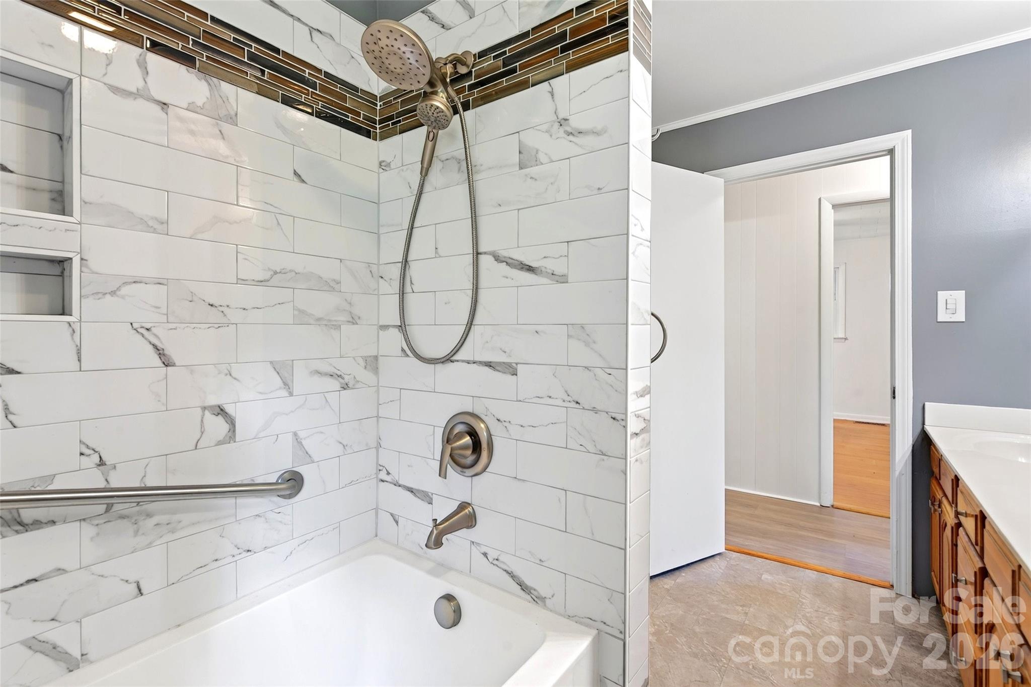2406 Nix Creek Road — Marion