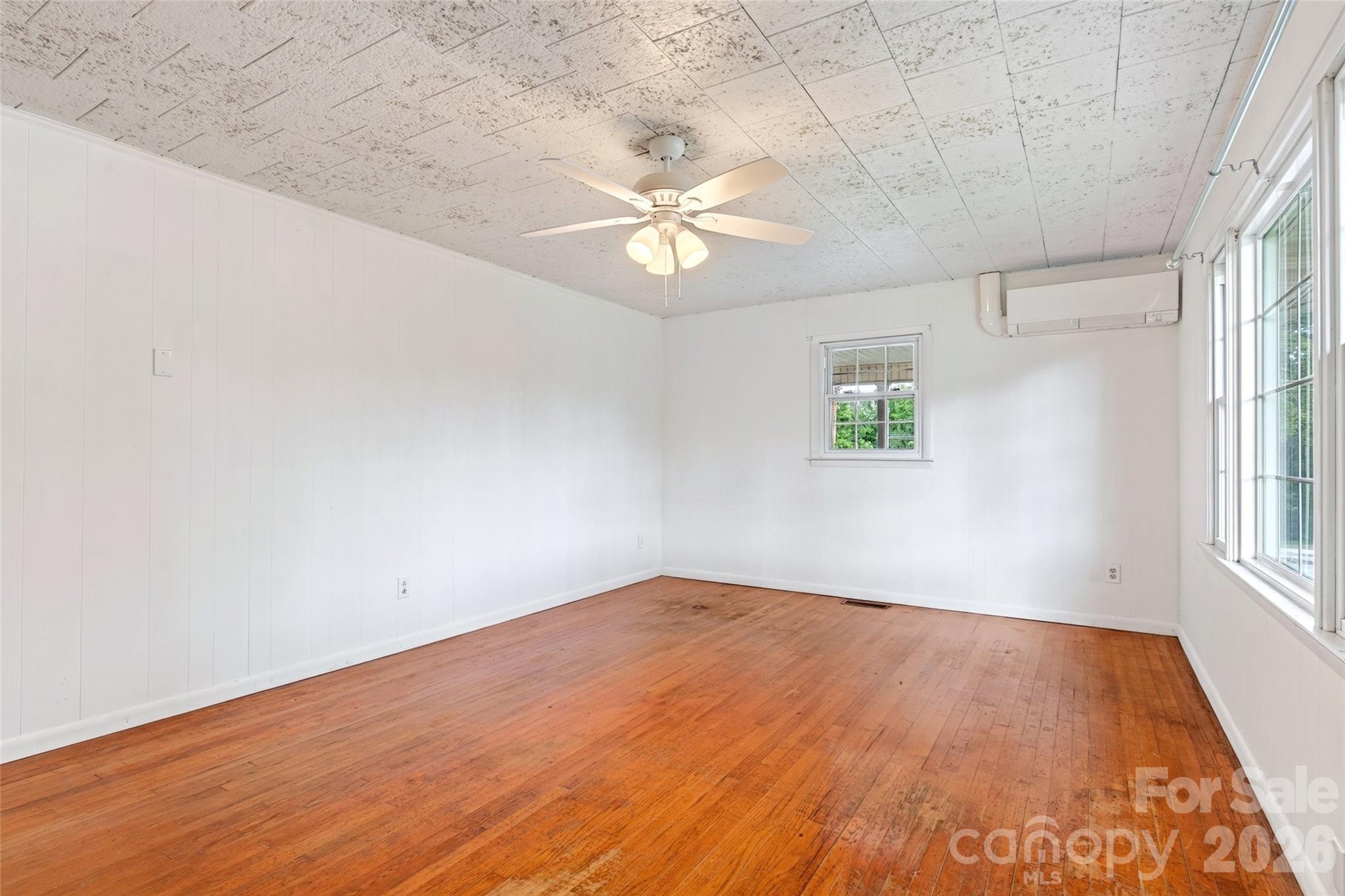 2406 Nix Creek Road — Marion